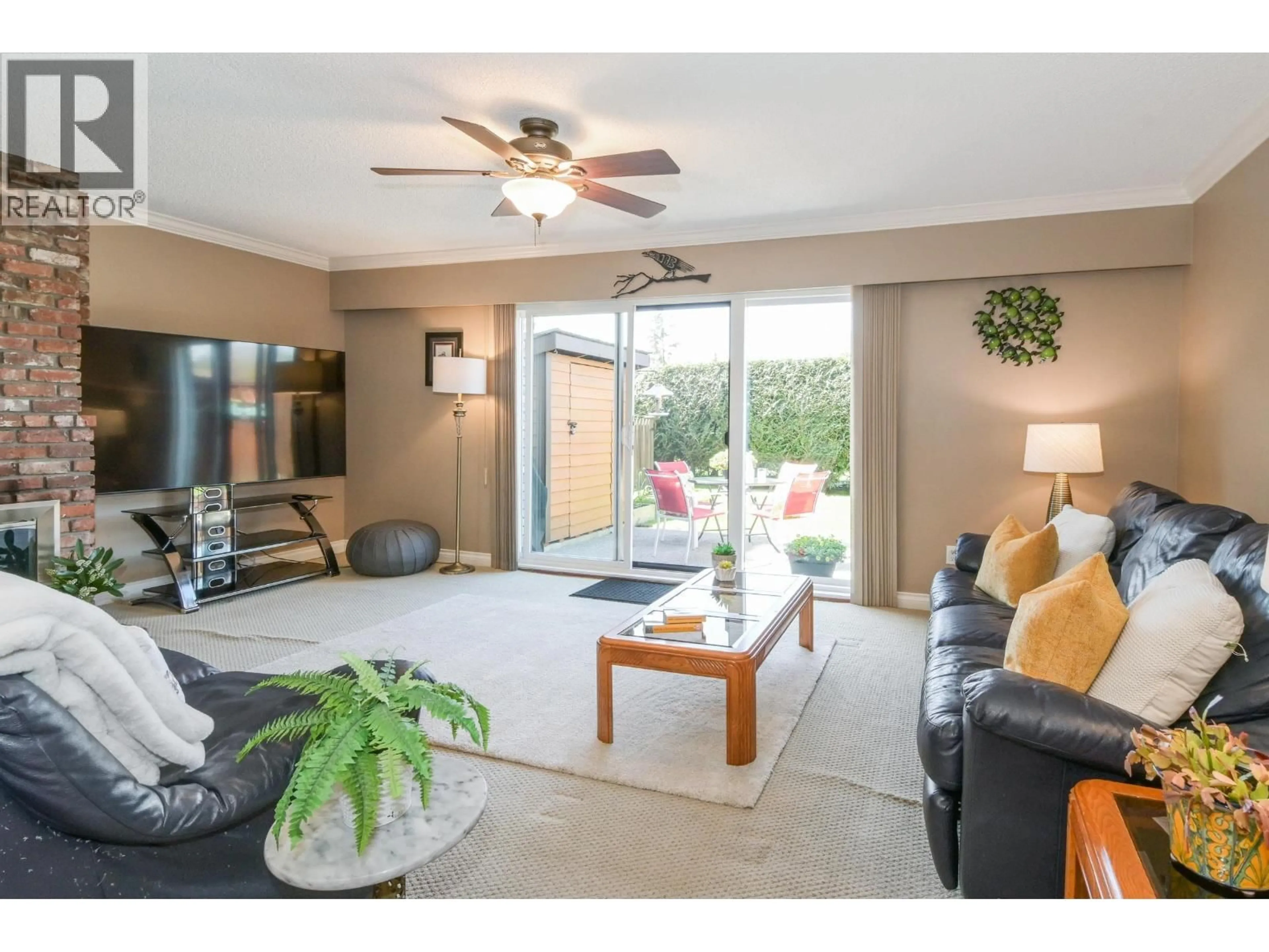 Living room with furniture, ceramic/tile floor for 19 - 11451 KINGFISHER DRIVE, Richmond British Columbia V7E3N5