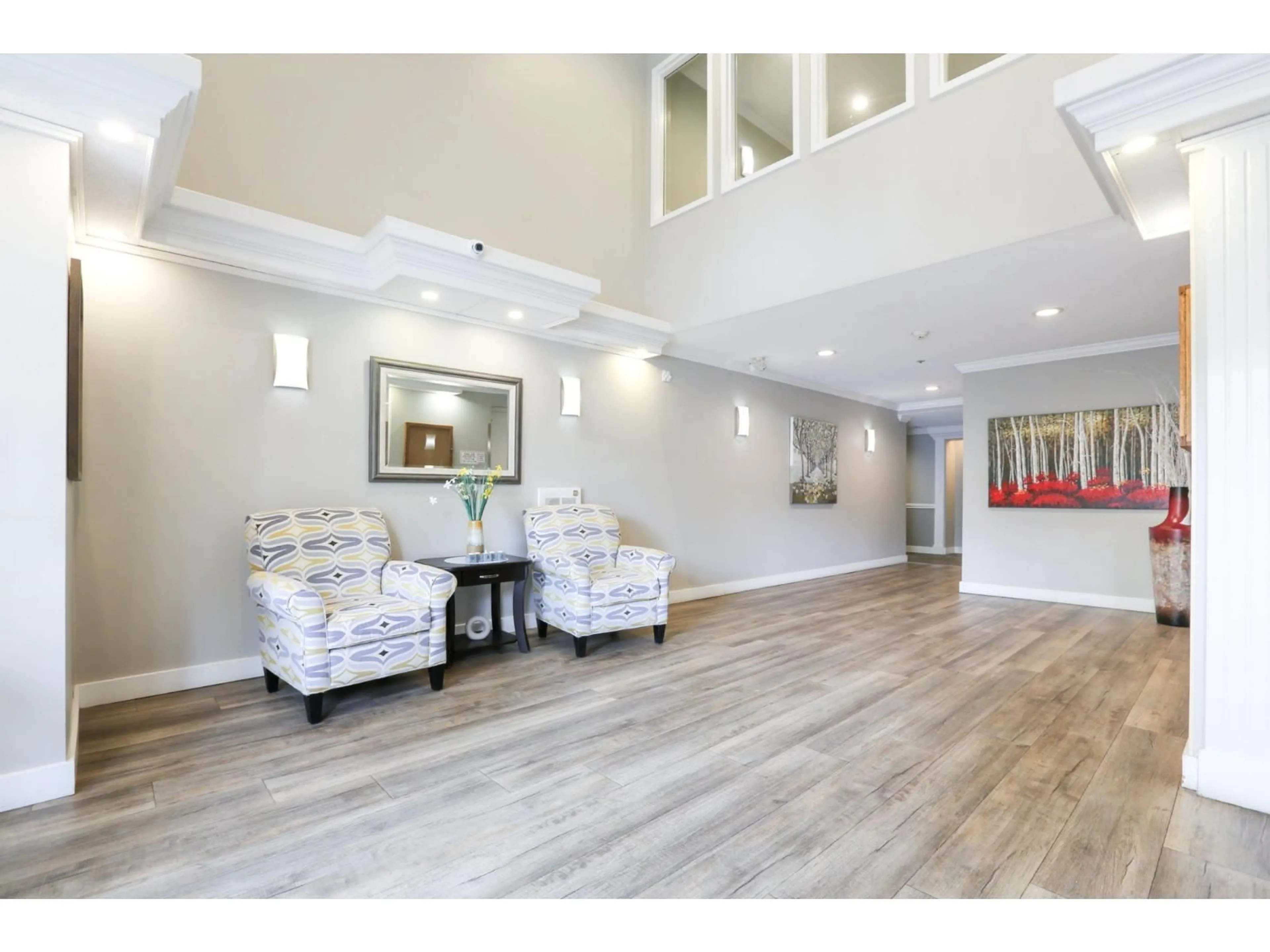 Indoor foyer for 402 - 13870 70 AVENUE, Surrey British Columbia V3W0R9