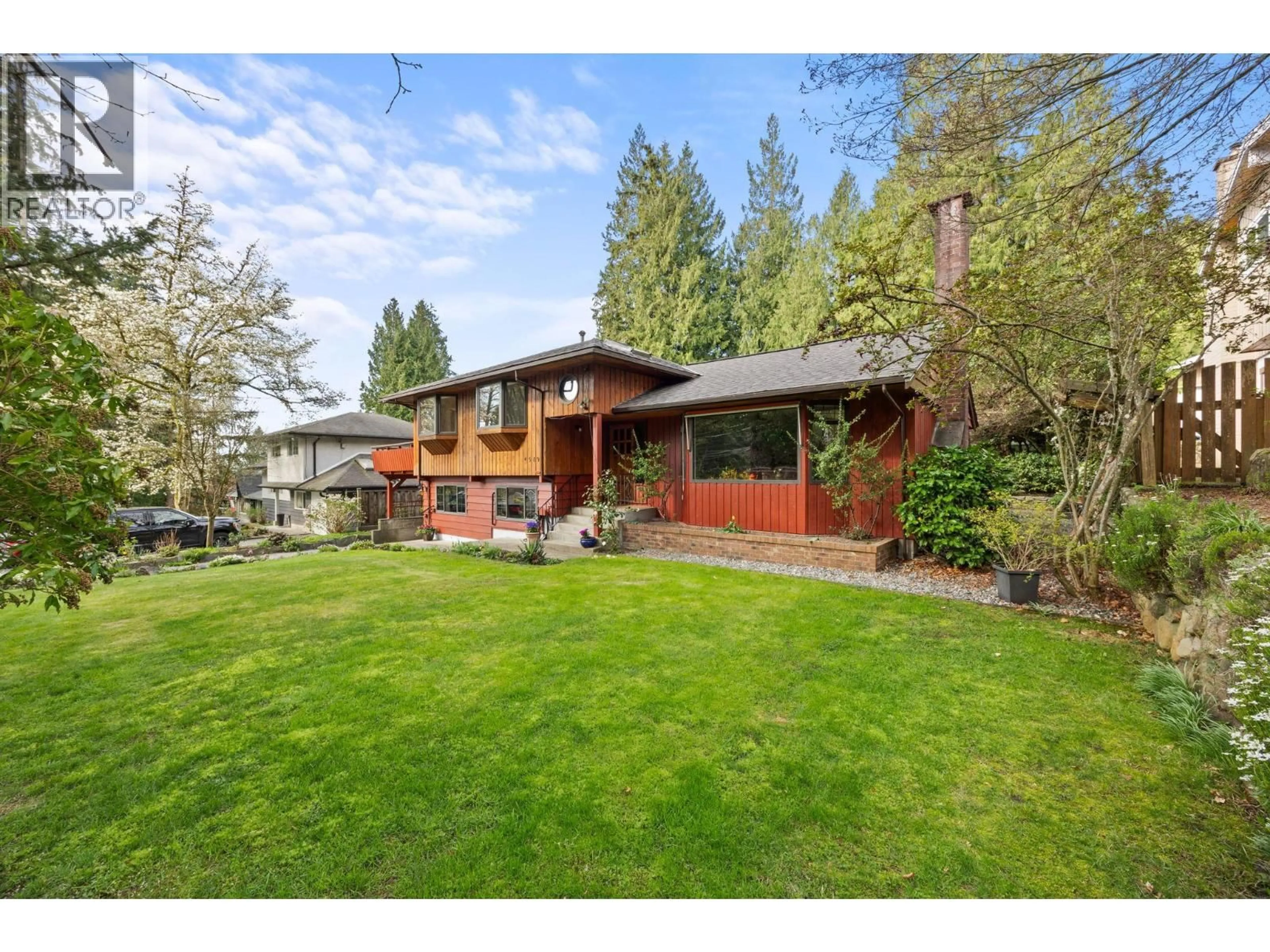 Unknown for 4589 RAMSAY ROAD, North Vancouver British Columbia V7K2N6