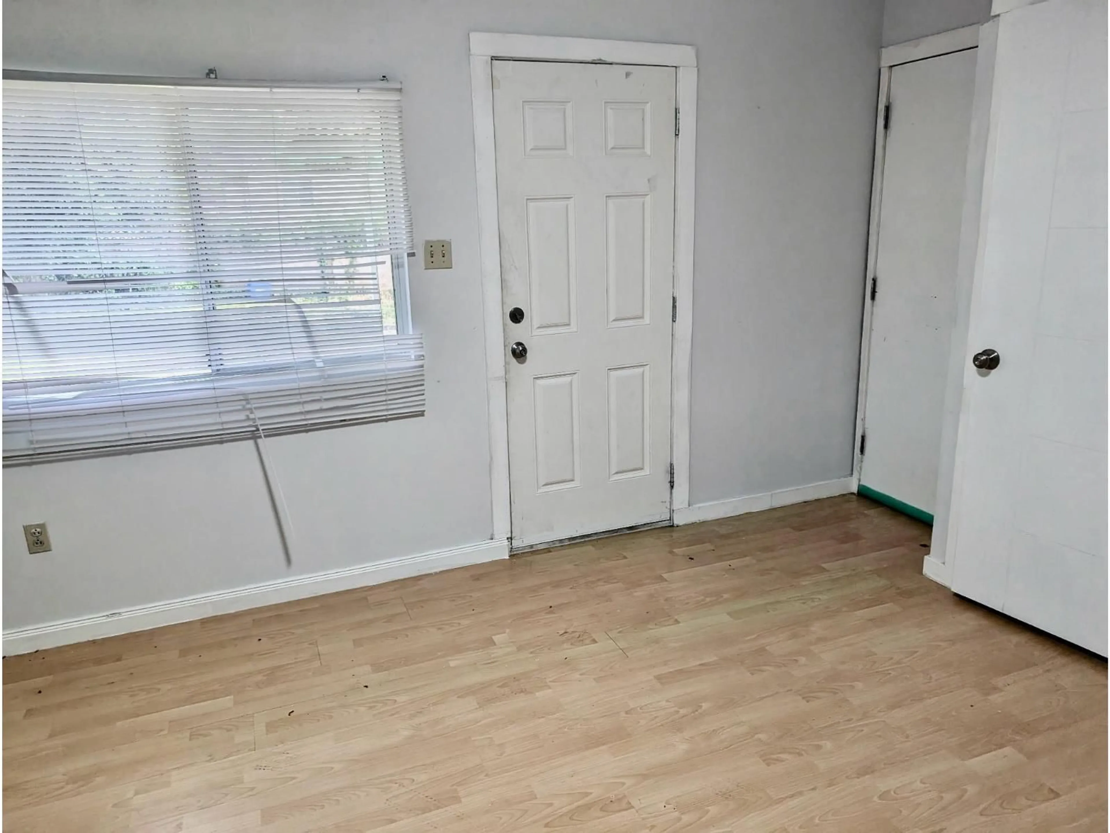 A pic of a room for 11108 136 STREET, Surrey British Columbia V3R3B5