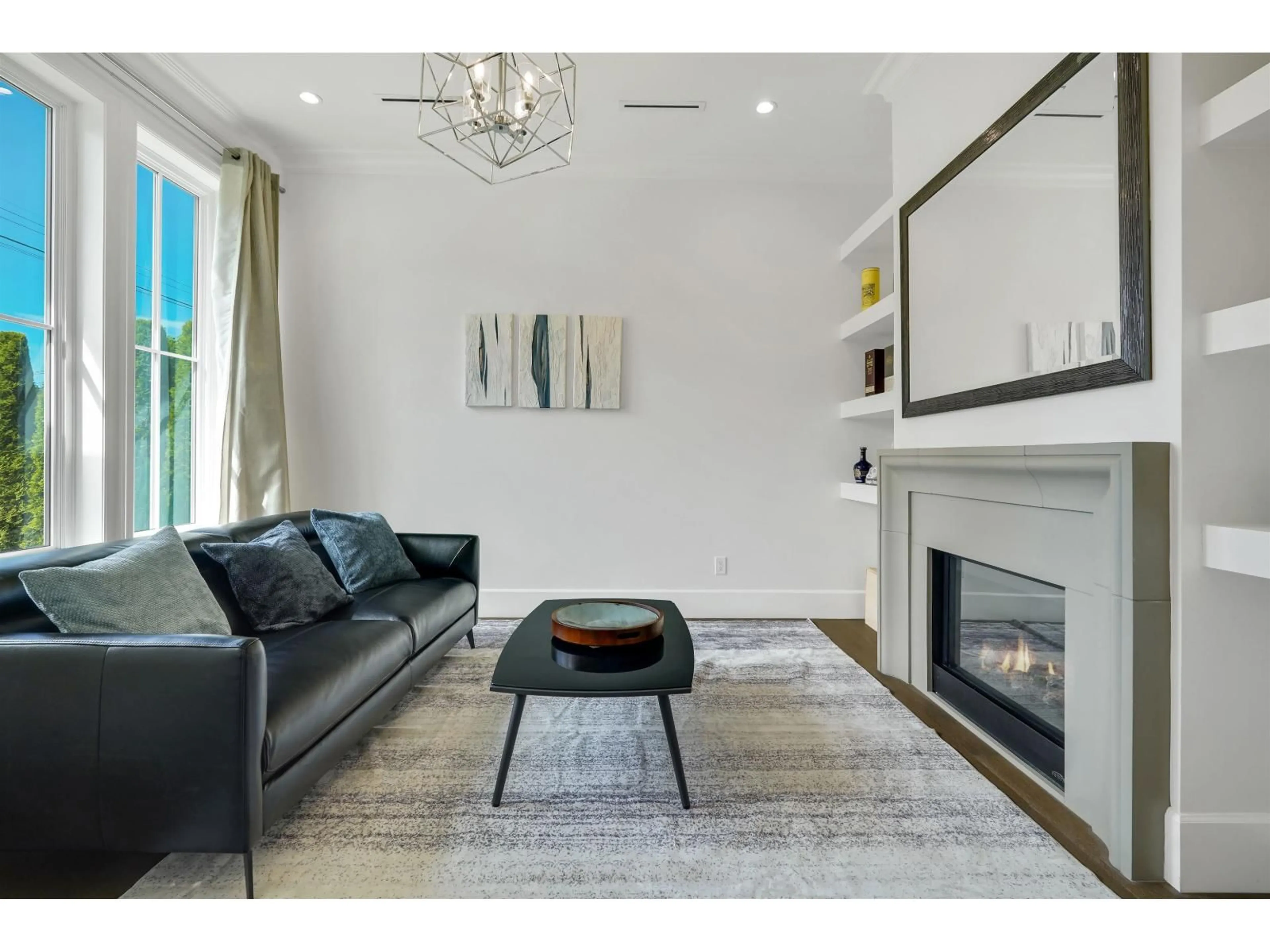 Living room with furniture, unknown for 13171 15A AVENUE, Surrey British Columbia V4A1M4