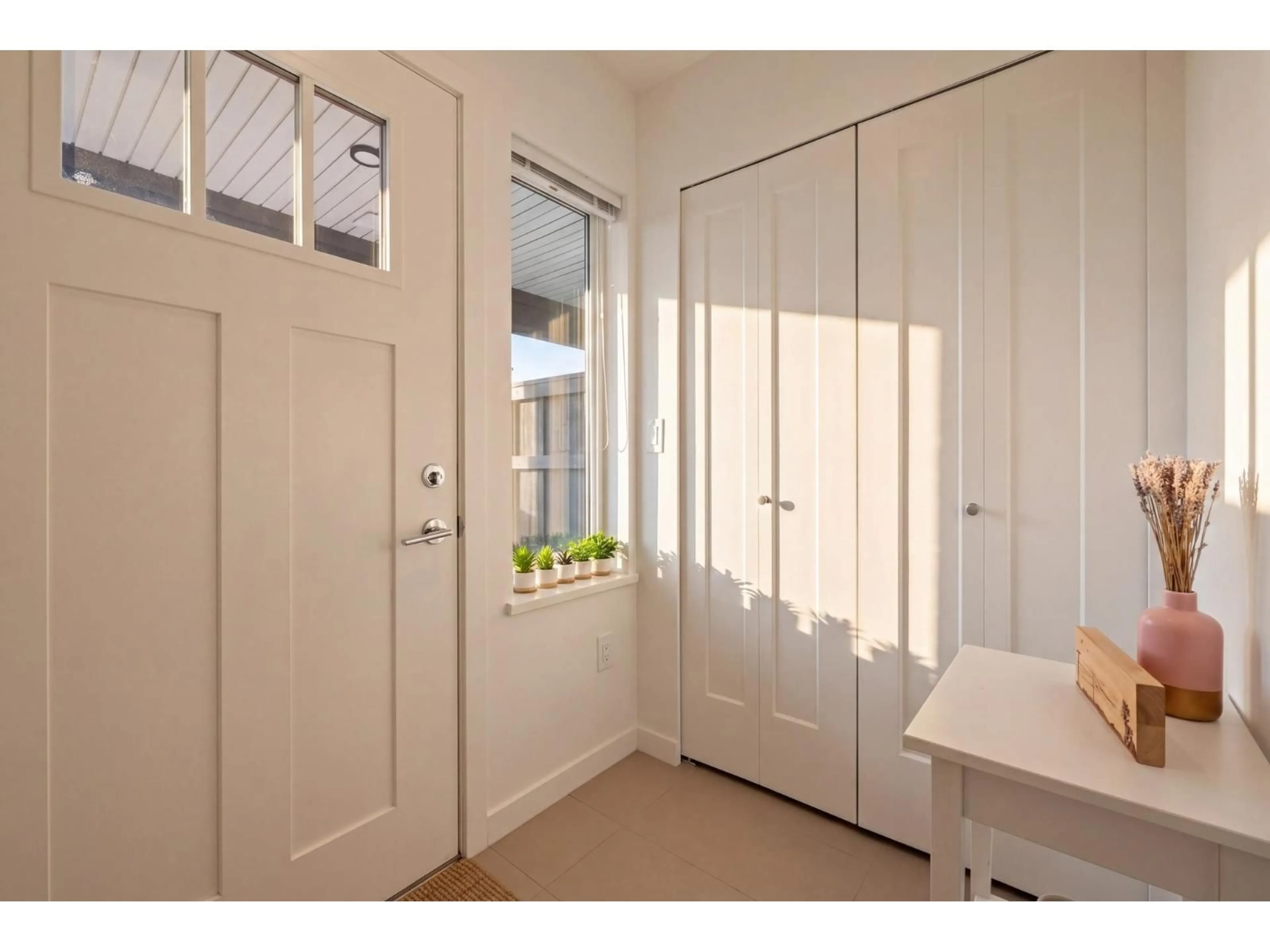 Indoor entryway for 81 - 15255 SITKA DRIVE, Surrey British Columbia V3S0B1