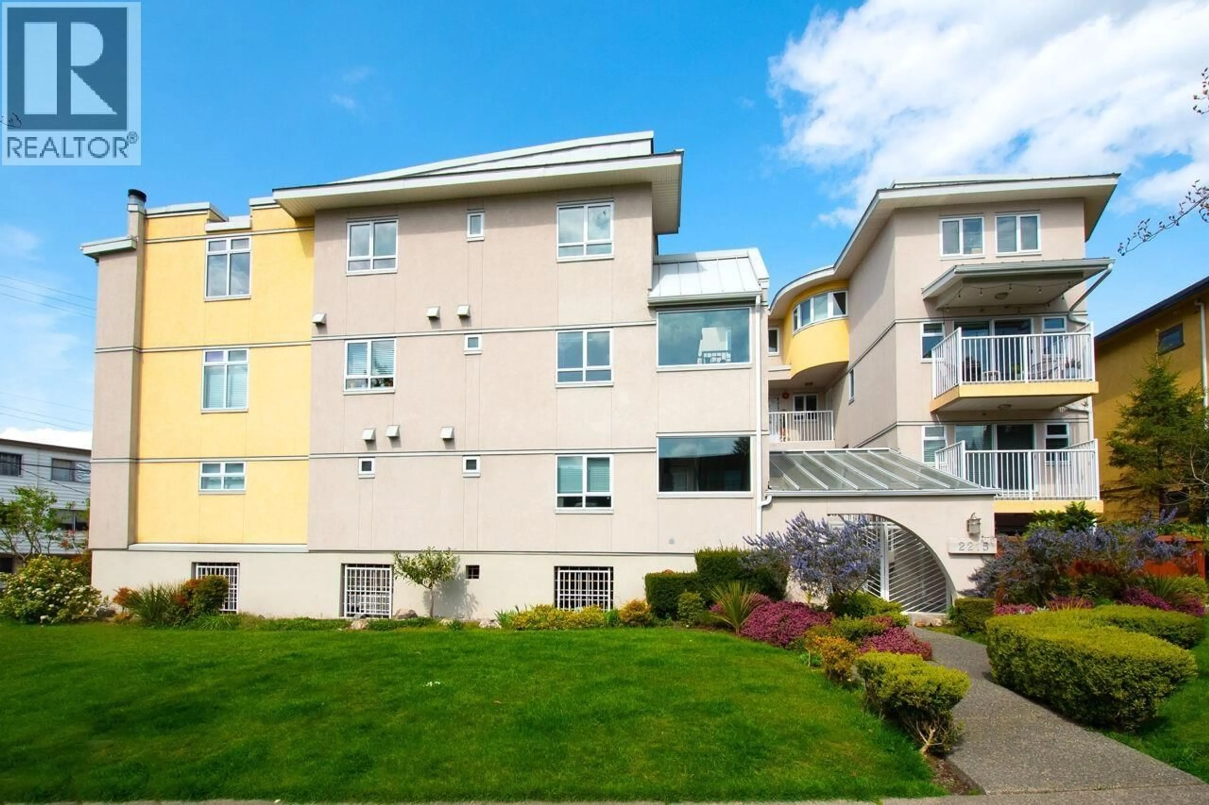 Unknown for 303 - 2215 MCGILL STREET, Vancouver British Columbia V5L1C3