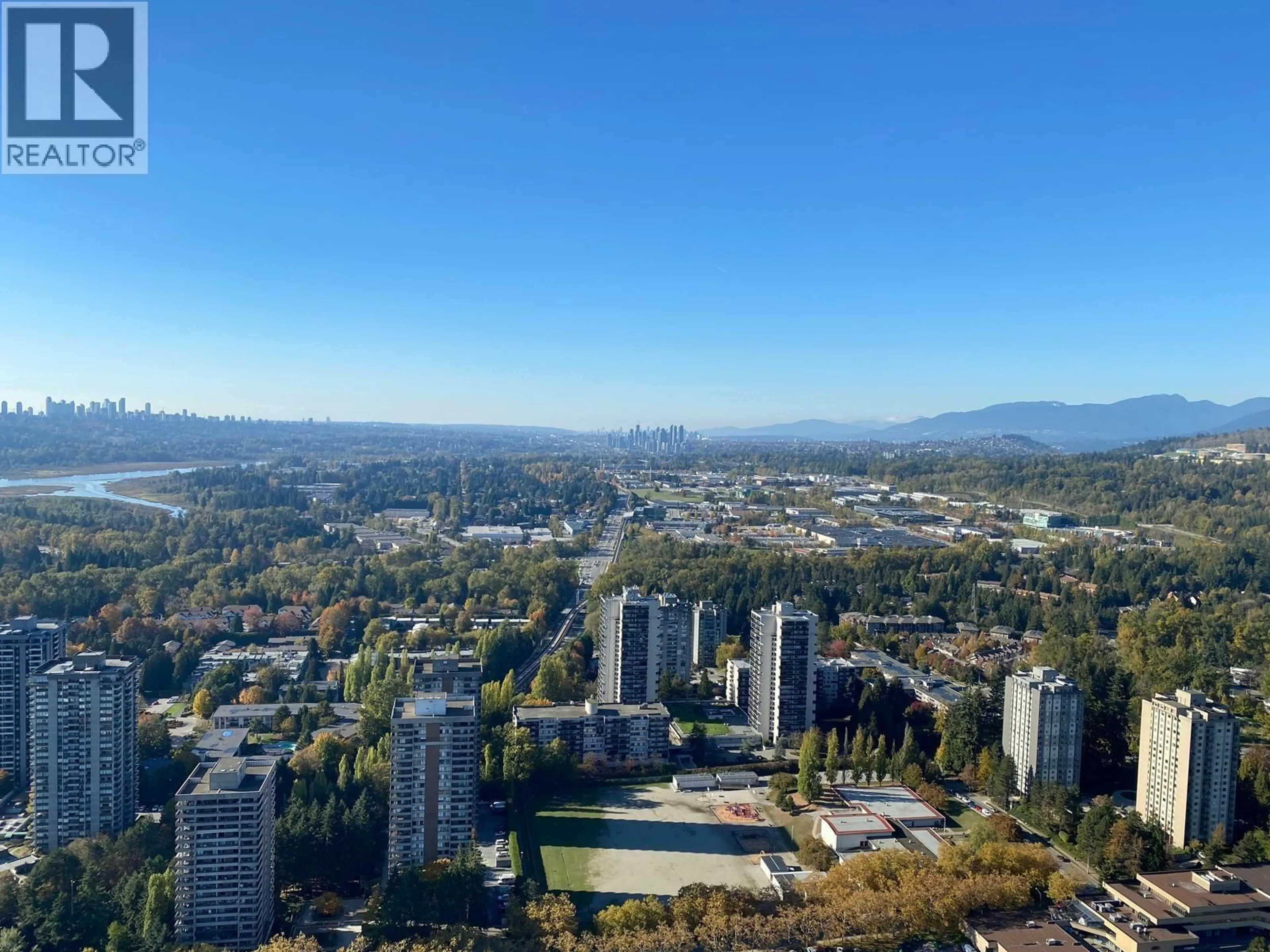A pic from outside/outdoor area/front of a property/back of a property/a pic from drone, mountain view for 5304 - 3809 EVERGREEN PLACE, Burnaby British Columbia V3J0M1
