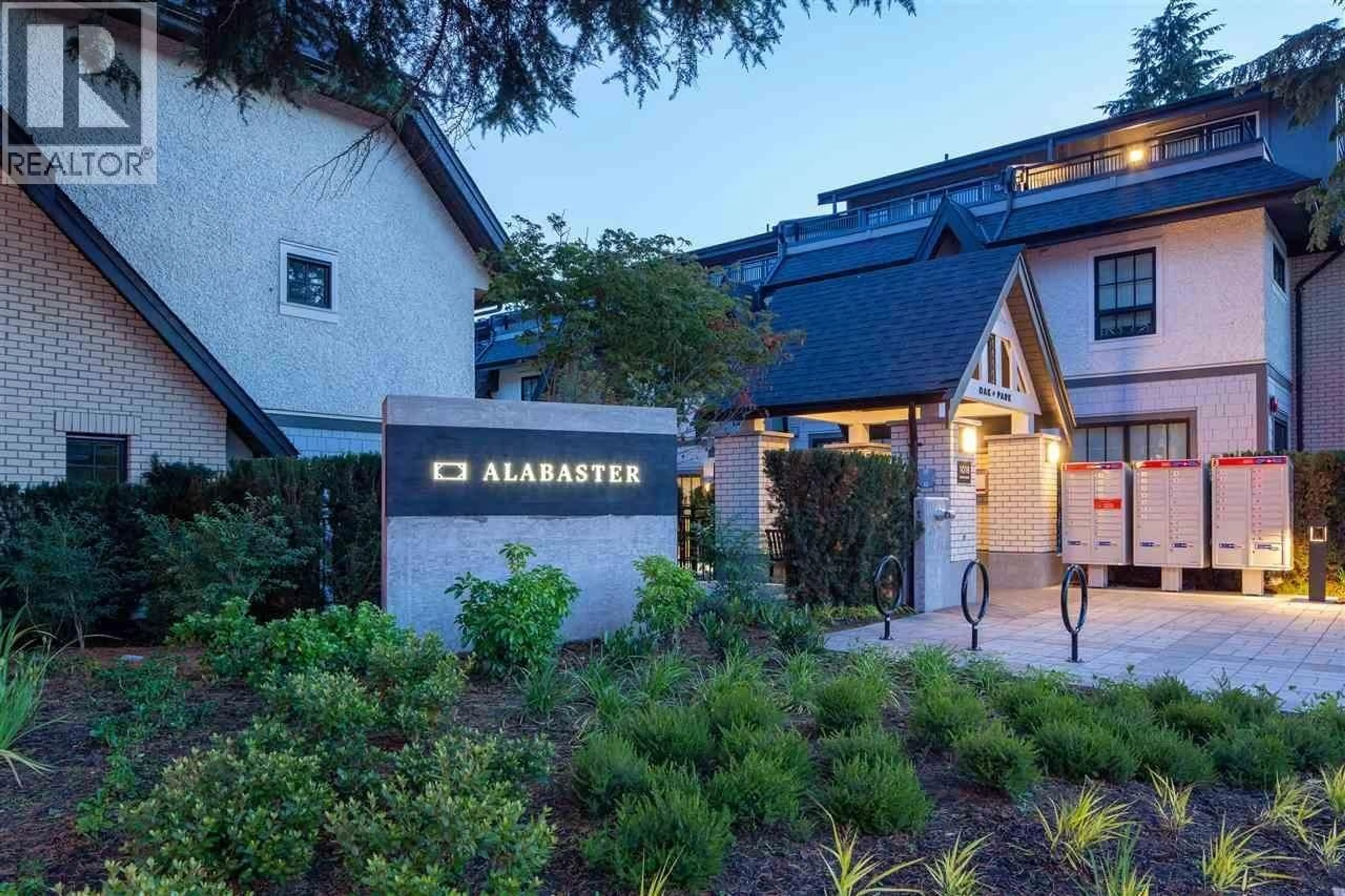 Unknown for 7893 OAK STREET, Vancouver British Columbia V6P4A6