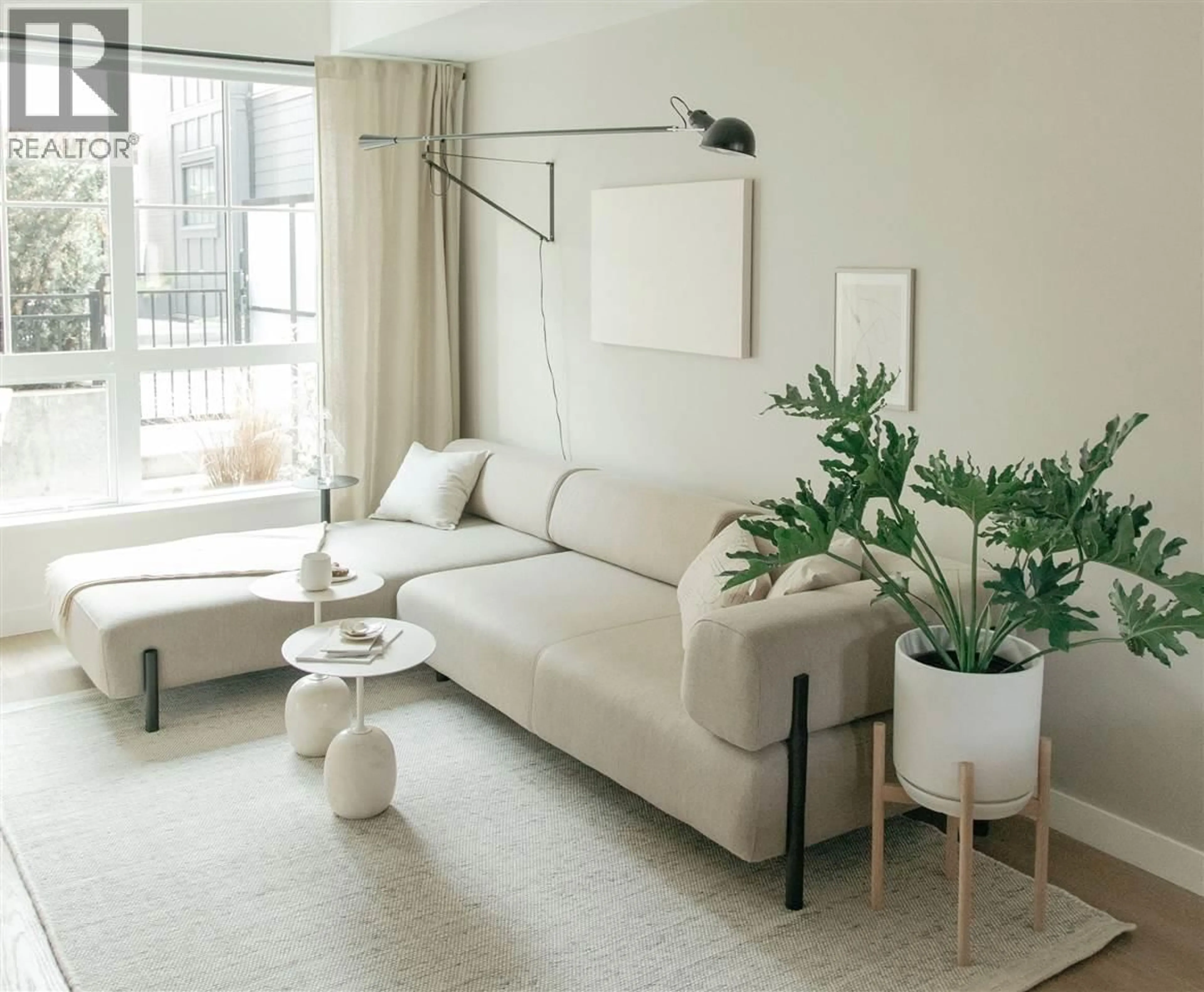 Living room with furniture, unknown for 7893 OAK STREET, Vancouver British Columbia V6P4A6