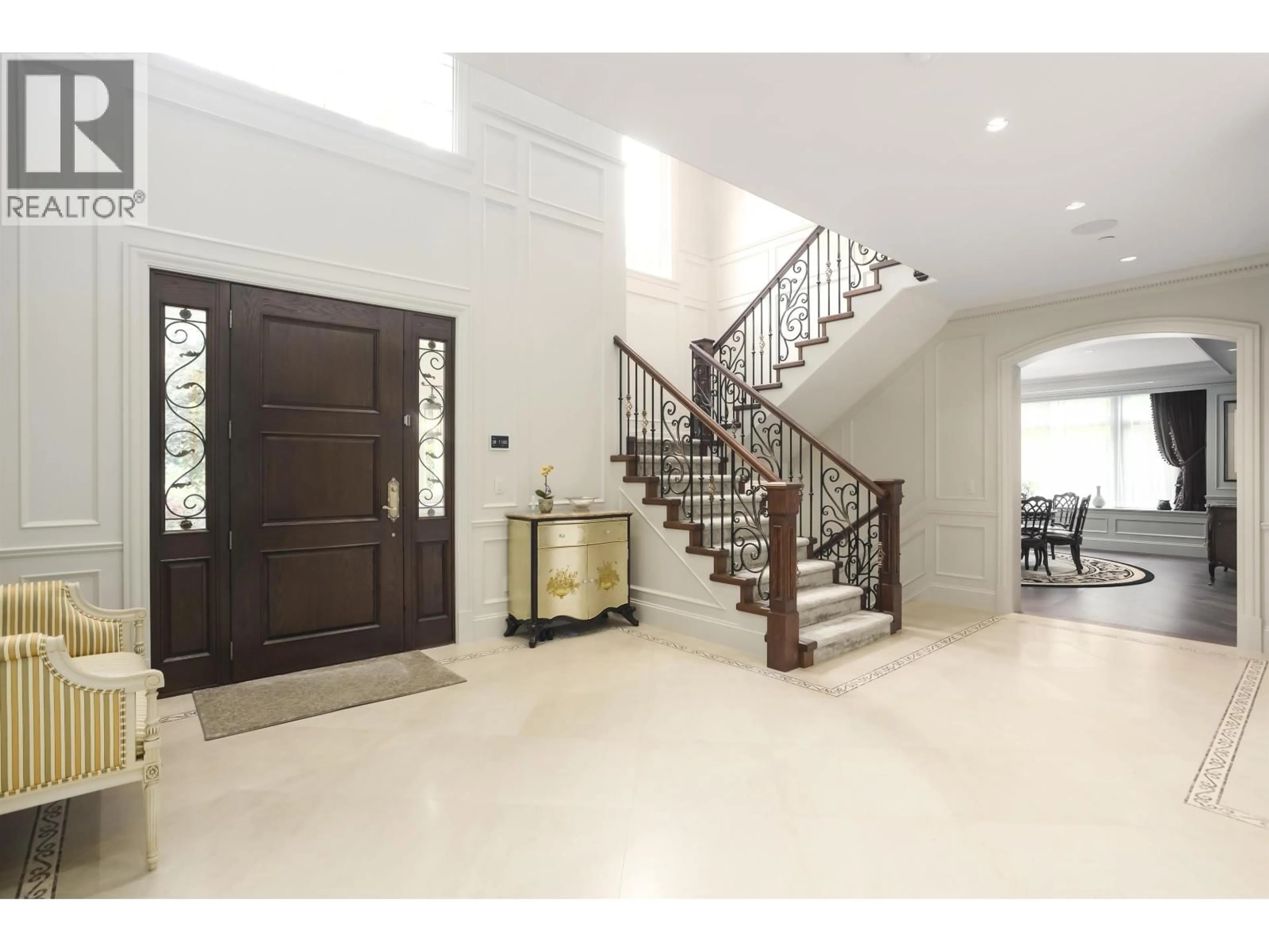 Indoor foyer for 1316 CONNAUGHT DRIVE, Vancouver British Columbia V6H2H3