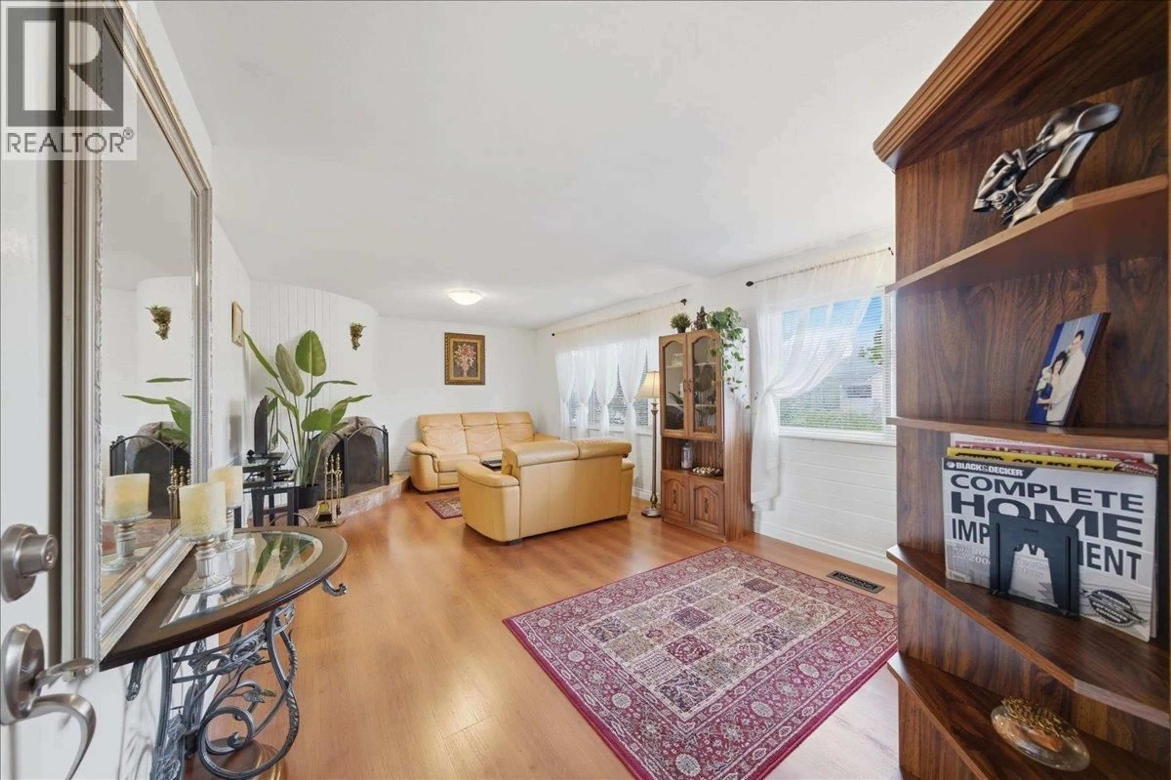 Living room with furniture, unknown for 840 38TH AVENUE, Vancouver British Columbia V5W1J3