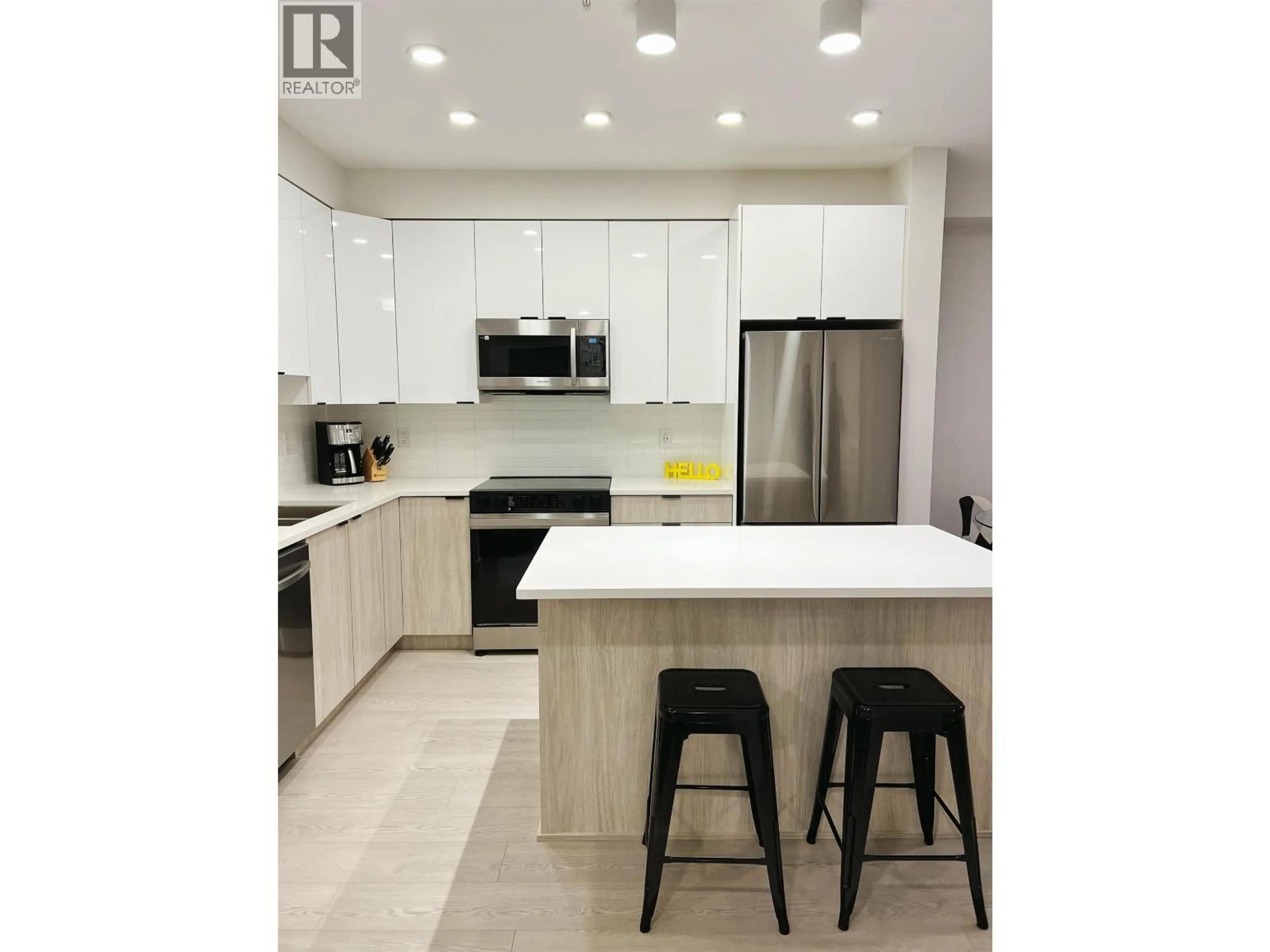 Open concept kitchen, unknown for 415 - 11655 FRASER STREET, Maple Ridge British Columbia V2X2E5