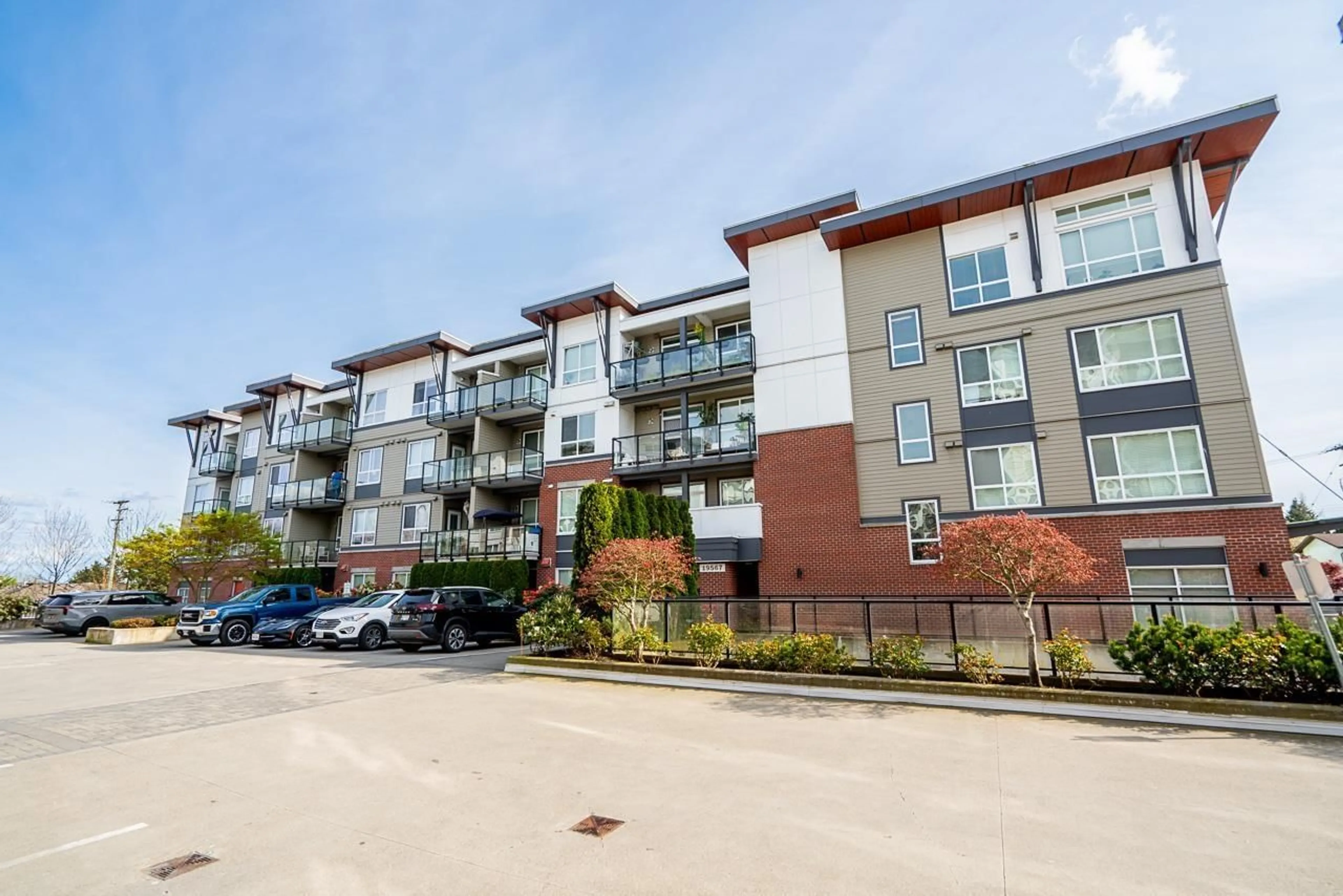 Unknown for 303 - 19567 64 AVENUE, Surrey British Columbia V3S7H8