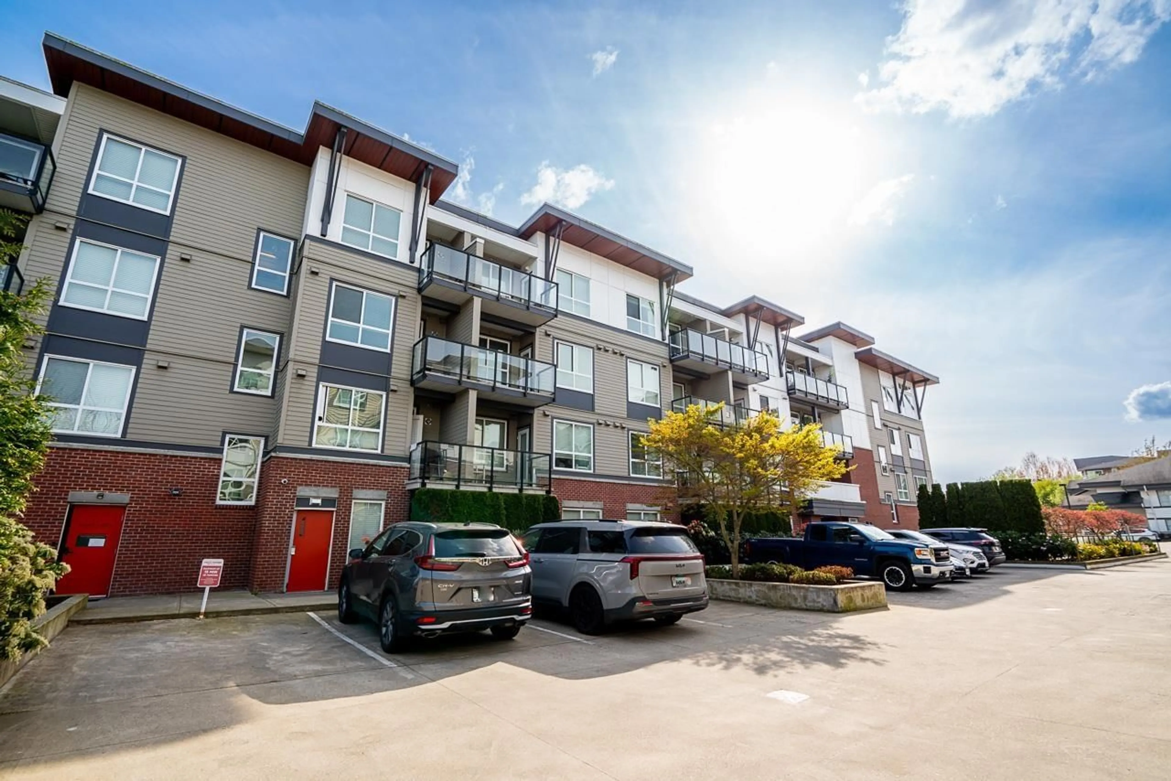 A pic from outside/outdoor area/front of a property/back of a property/a pic from drone, unknown for 303 - 19567 64 AVENUE, Surrey British Columbia V3S7H8