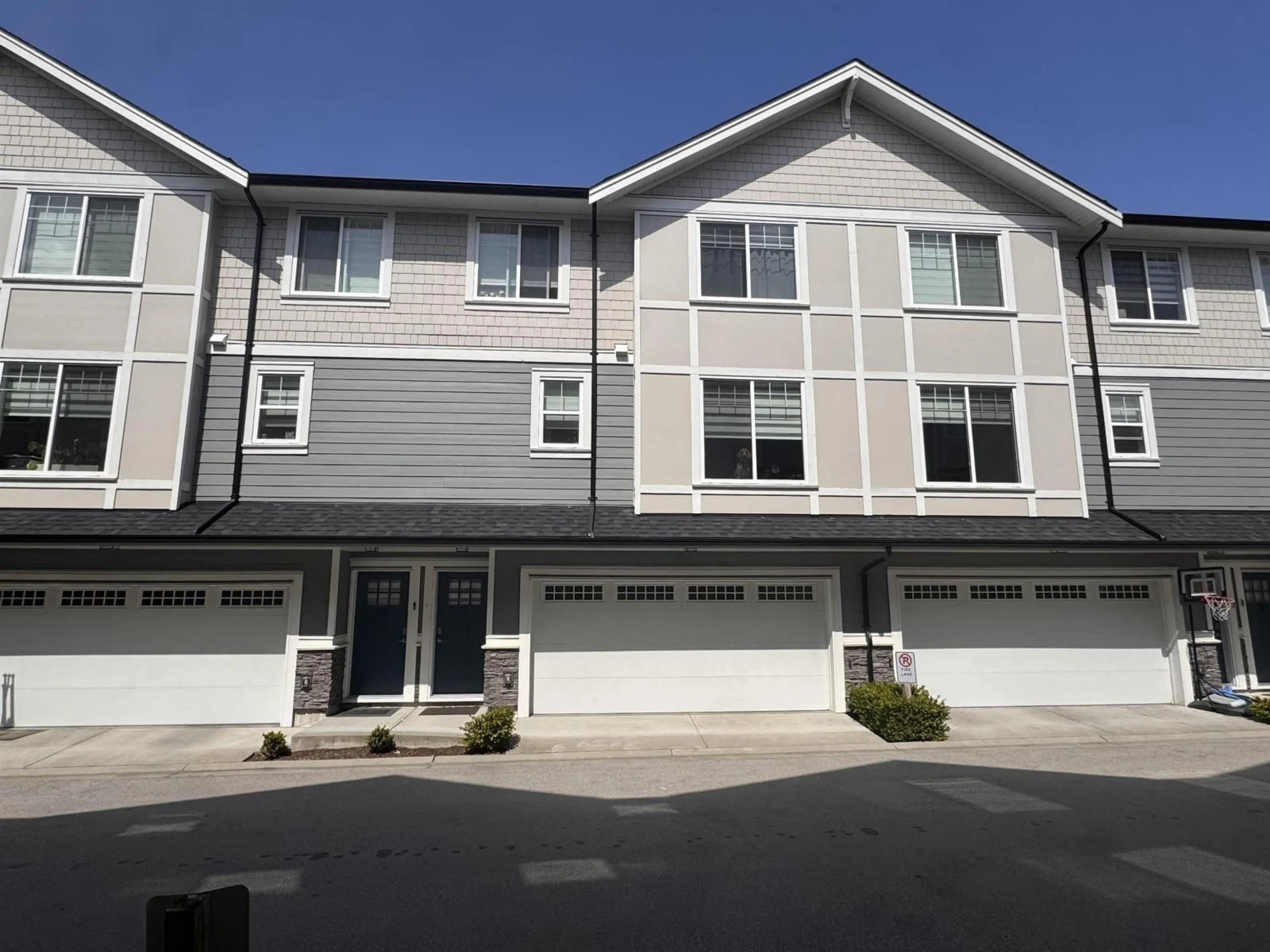 Home with vinyl exterior material, unknown for 31 - 19501 74 AVENUE, Surrey British Columbia V4N6V7