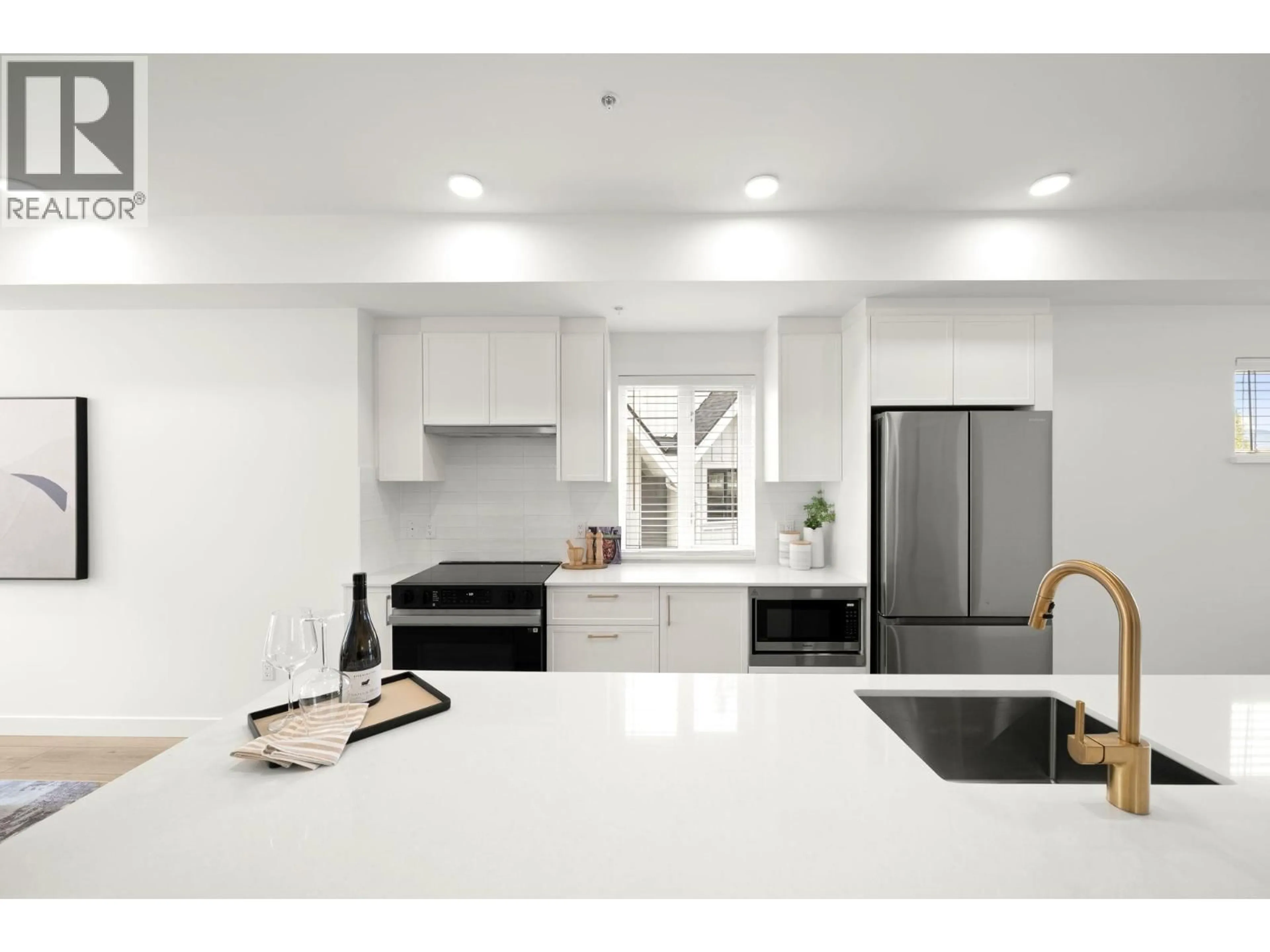 Open concept kitchen, ceramic/tile floor for 20 - 728 LEA AVENUE, Coquitlam British Columbia V3J0S1