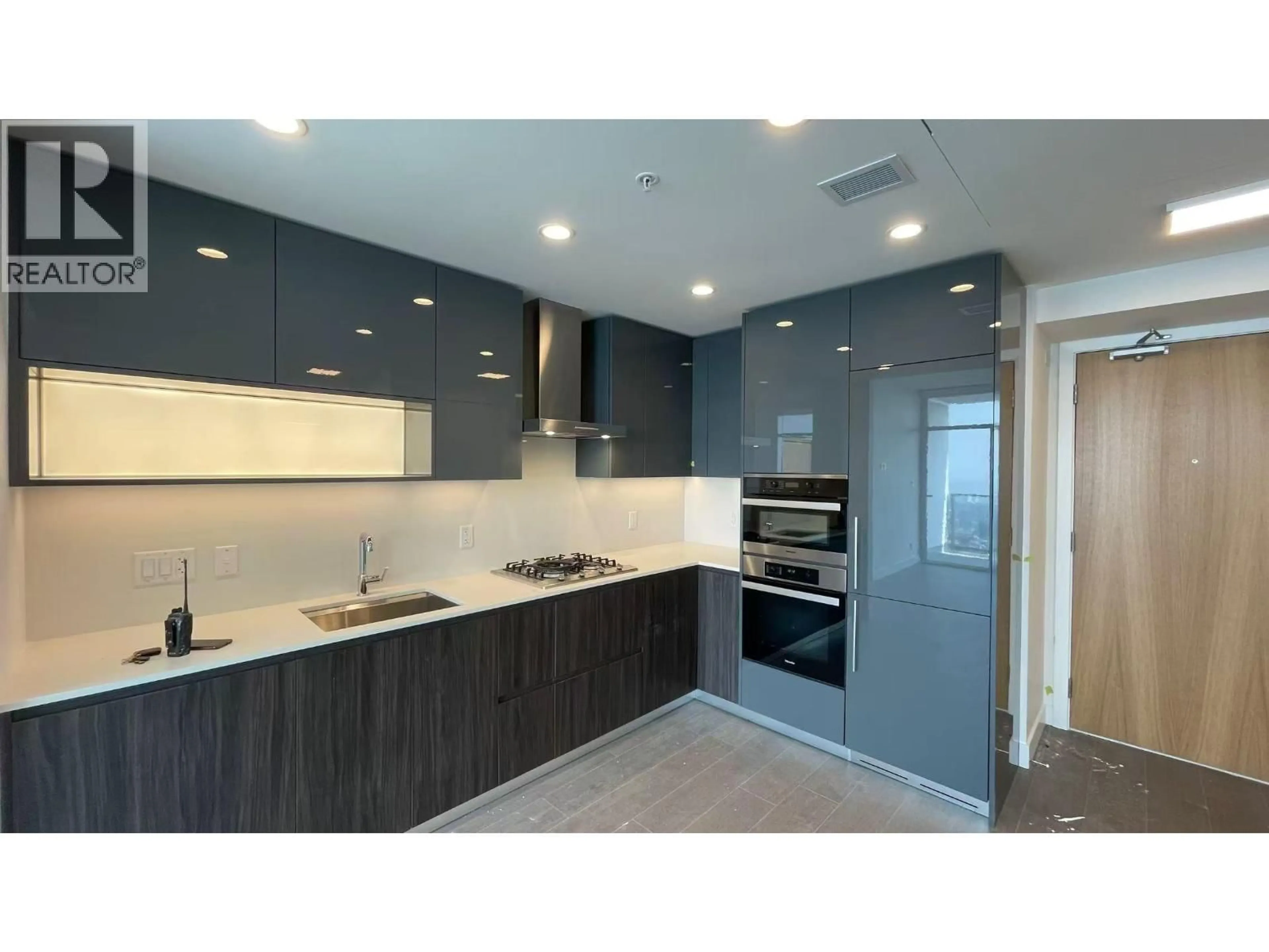 Open concept kitchen, unknown for 2505 - 6511 SUSSEX AVENUE, Burnaby British Columbia V5H0K5