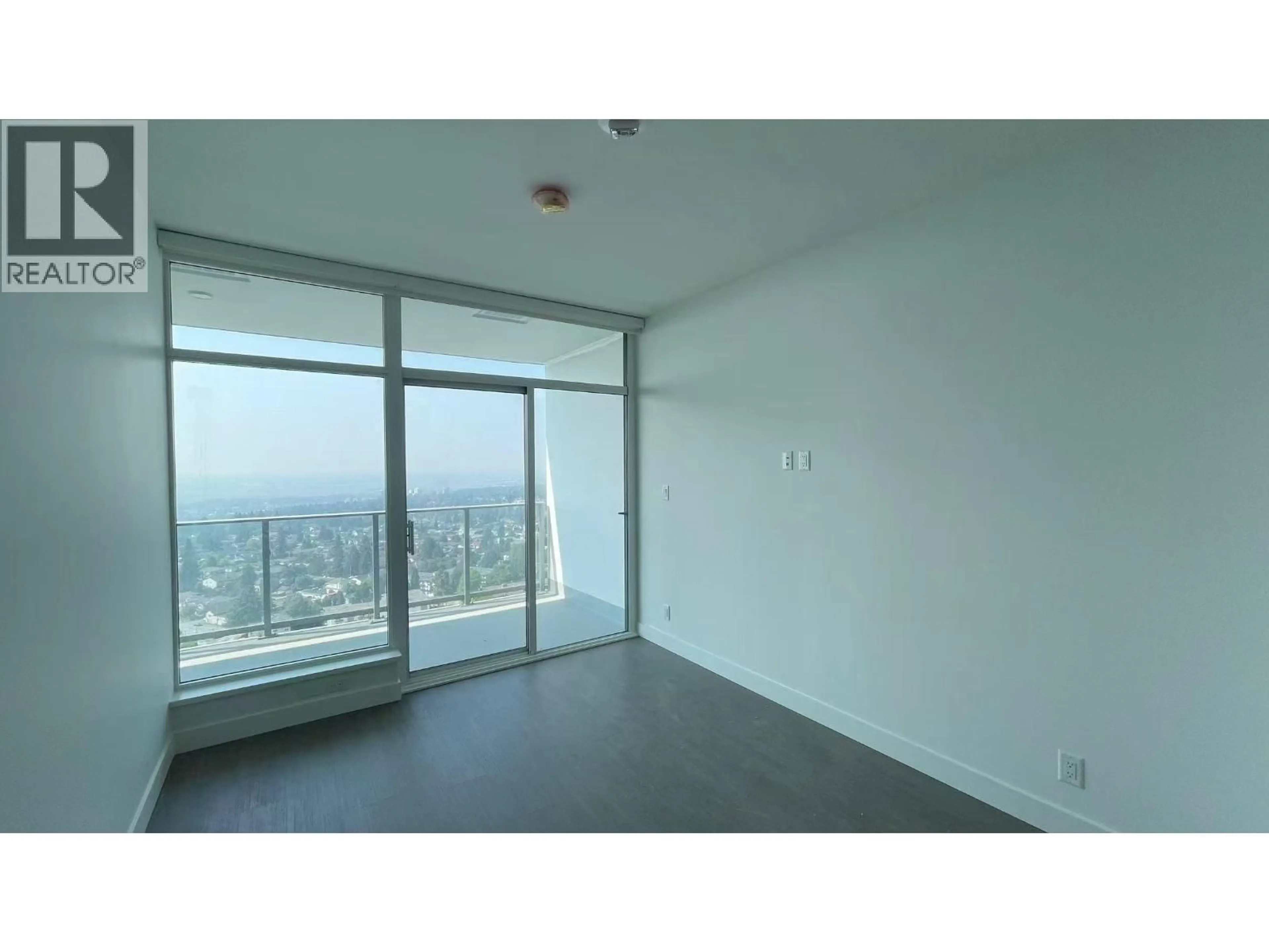 A pic of a room for 2505 - 6511 SUSSEX AVENUE, Burnaby British Columbia V5H0K5