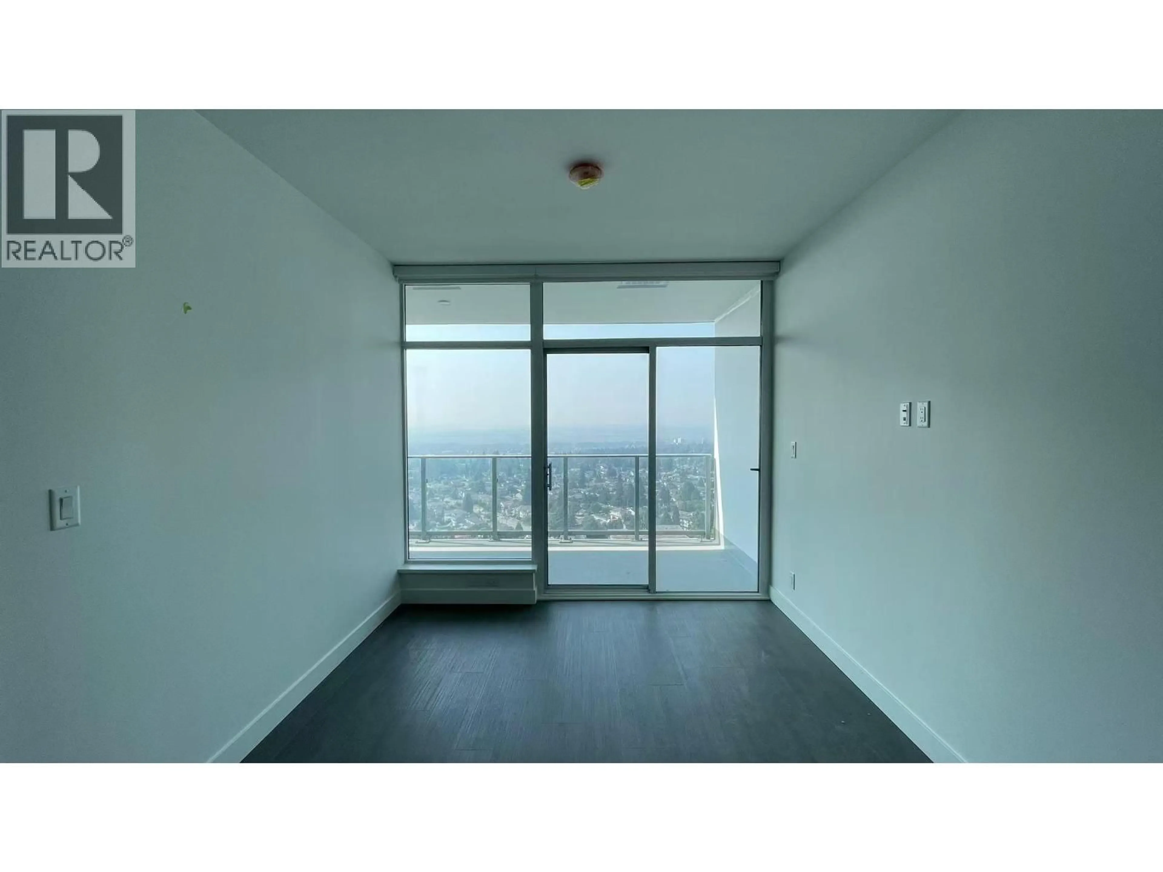 A pic of a room for 2505 - 6511 SUSSEX AVENUE, Burnaby British Columbia V5H0K5