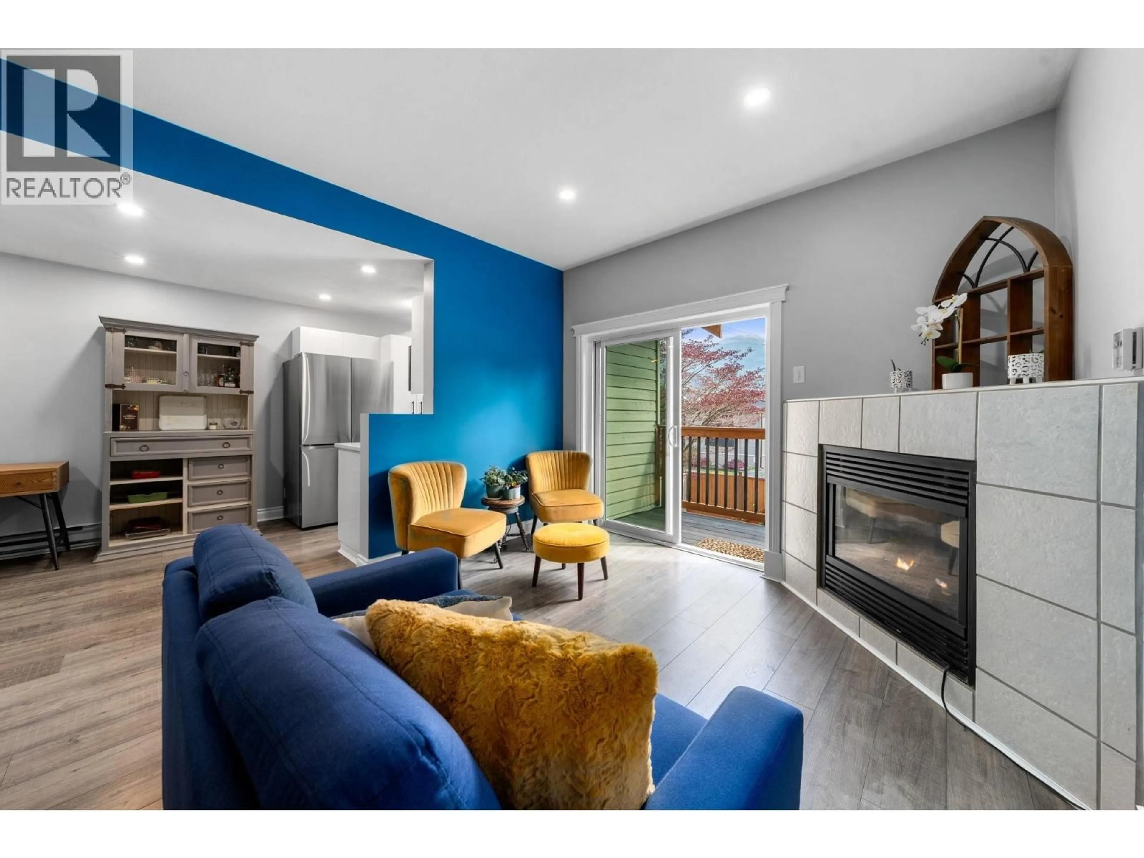 Living room with furniture, unknown for 10 - 1700 MAMQUAM ROAD, Squamish British Columbia V8B0H7