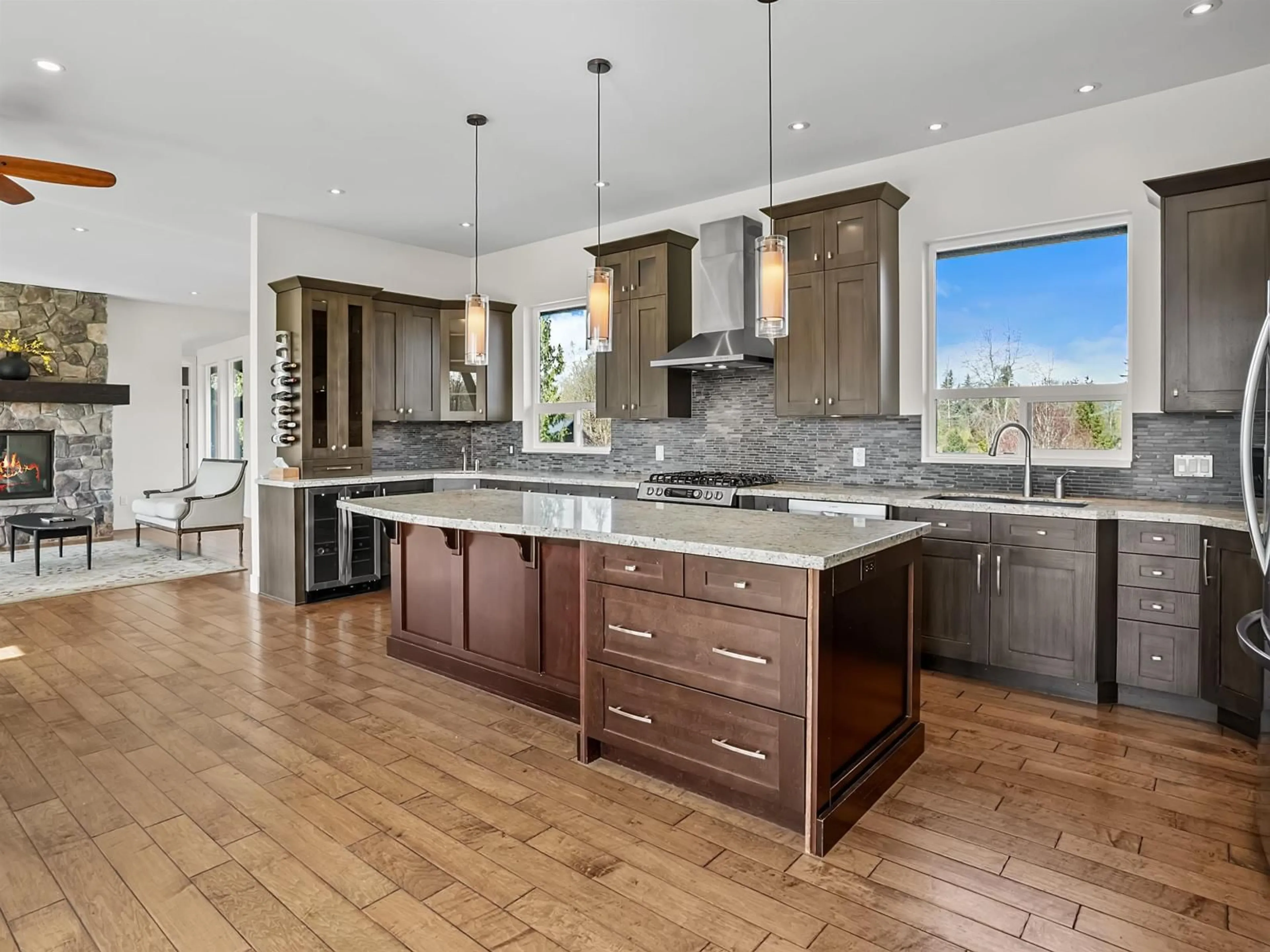 Open concept kitchen, unknown for 26276 69 AVENUE, Langley British Columbia V4W1M6