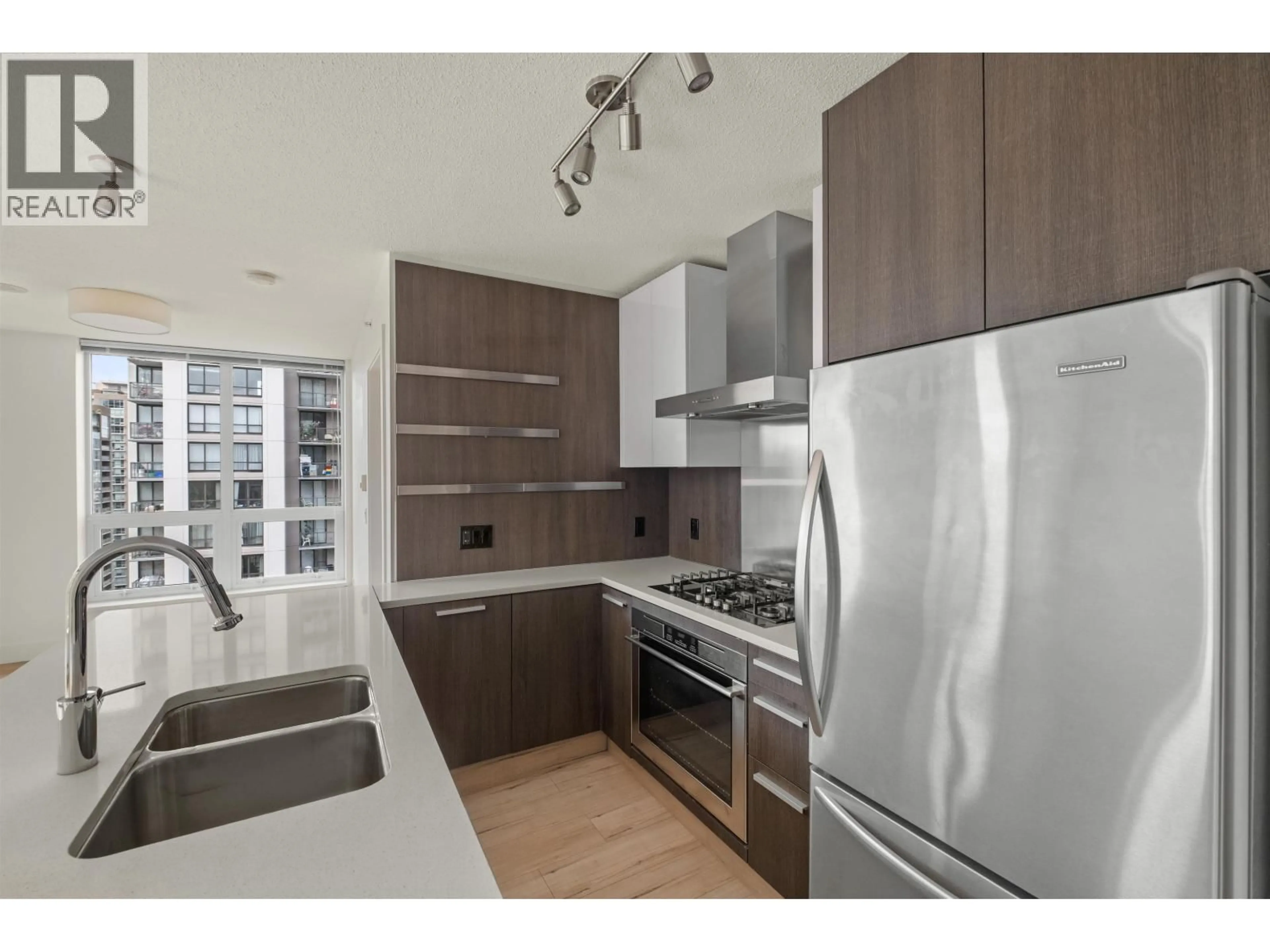 Standard kitchen, unknown for 2306 - 3007 GLEN DRIVE, Coquitlam British Columbia V3B0L8