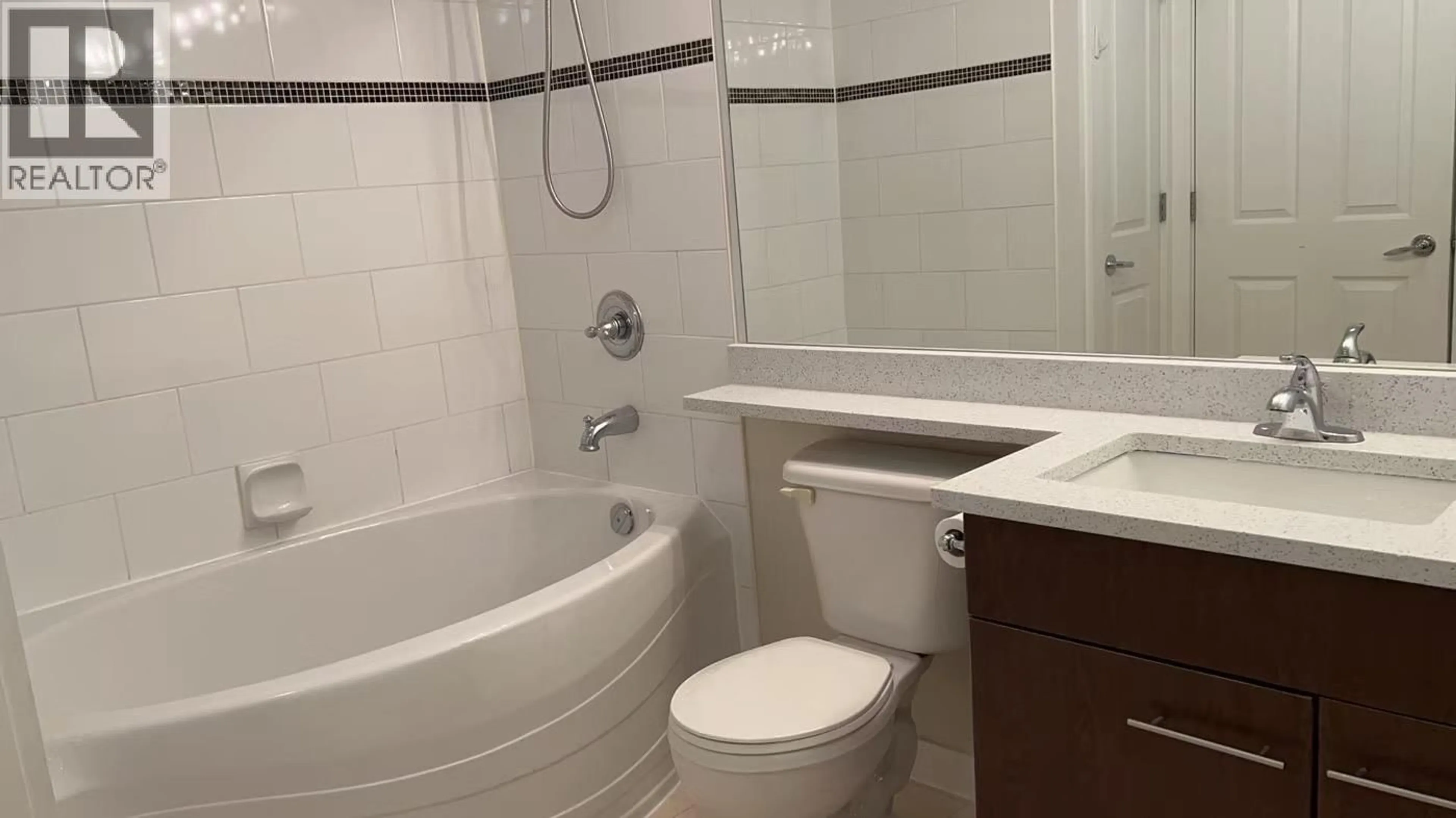 Standard bathroom, unknown for 2309 - 5113 GARDEN CITY ROAD, Richmond British Columbia V6X4H5