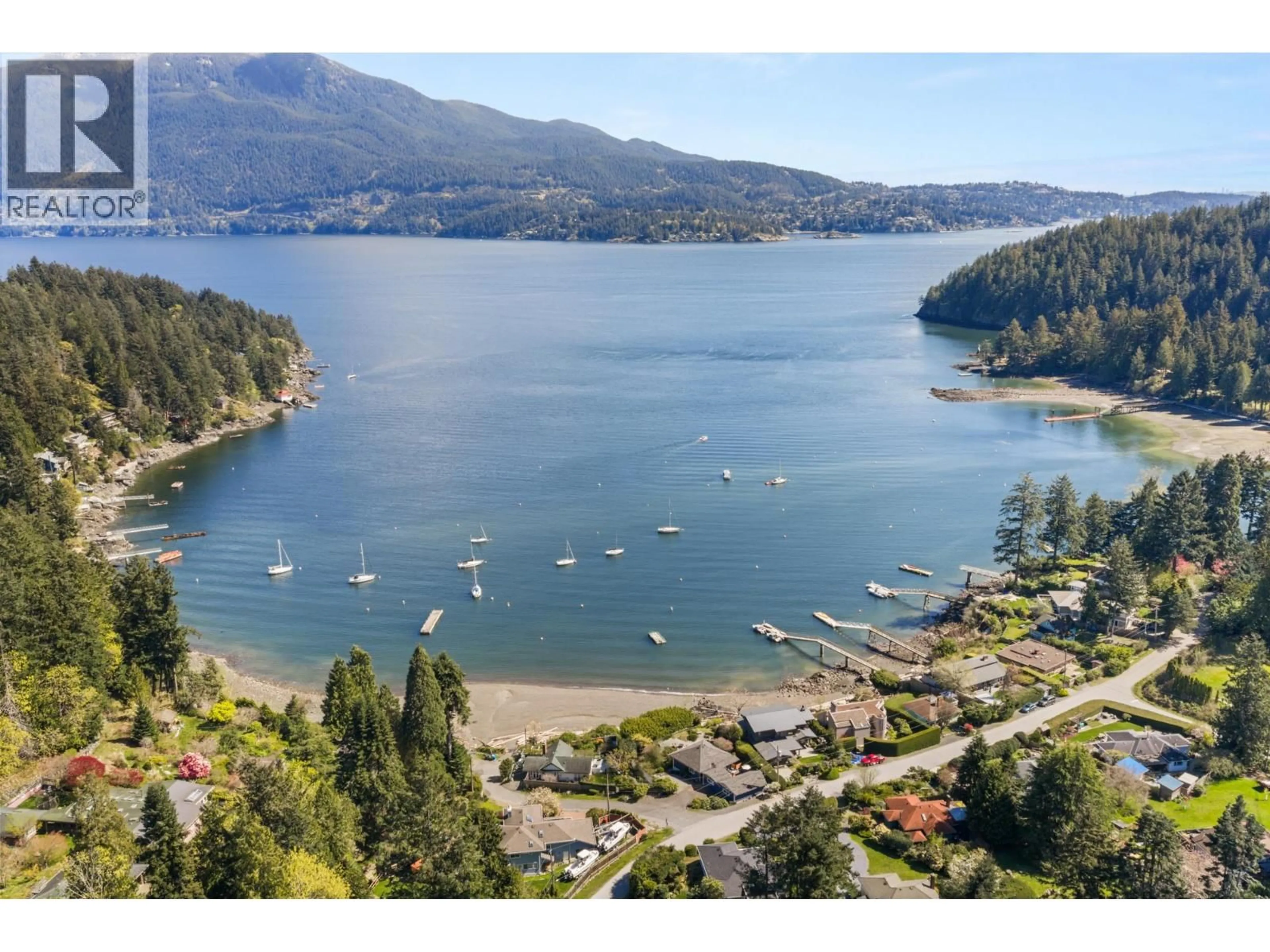 A pic from outside/outdoor area/front of a property/back of a property/a pic from drone, water/lake/river/ocean view for 433 SENATOR PLACE, Bowen Island British Columbia V0N1G1