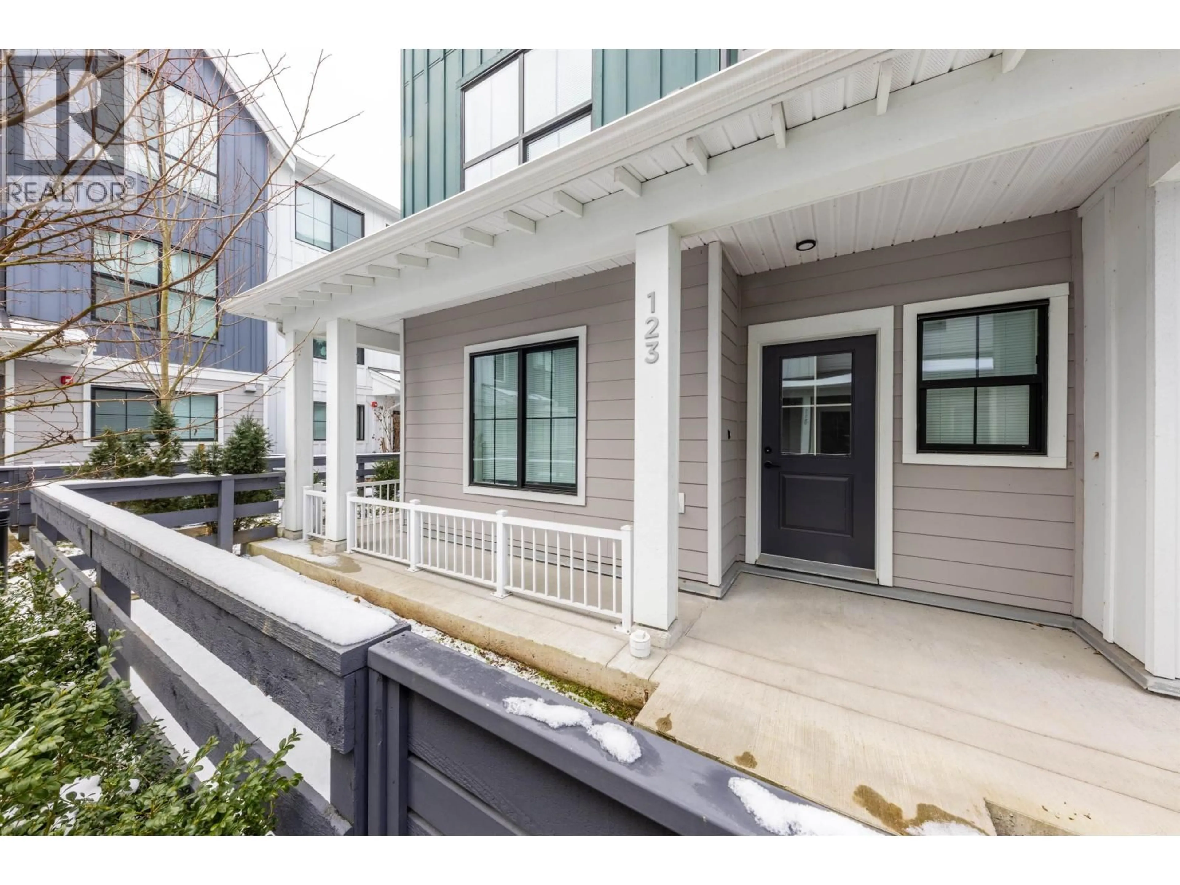 Unknown for 123 - 488 FURNESS STREET, New Westminster British Columbia V3M0M1