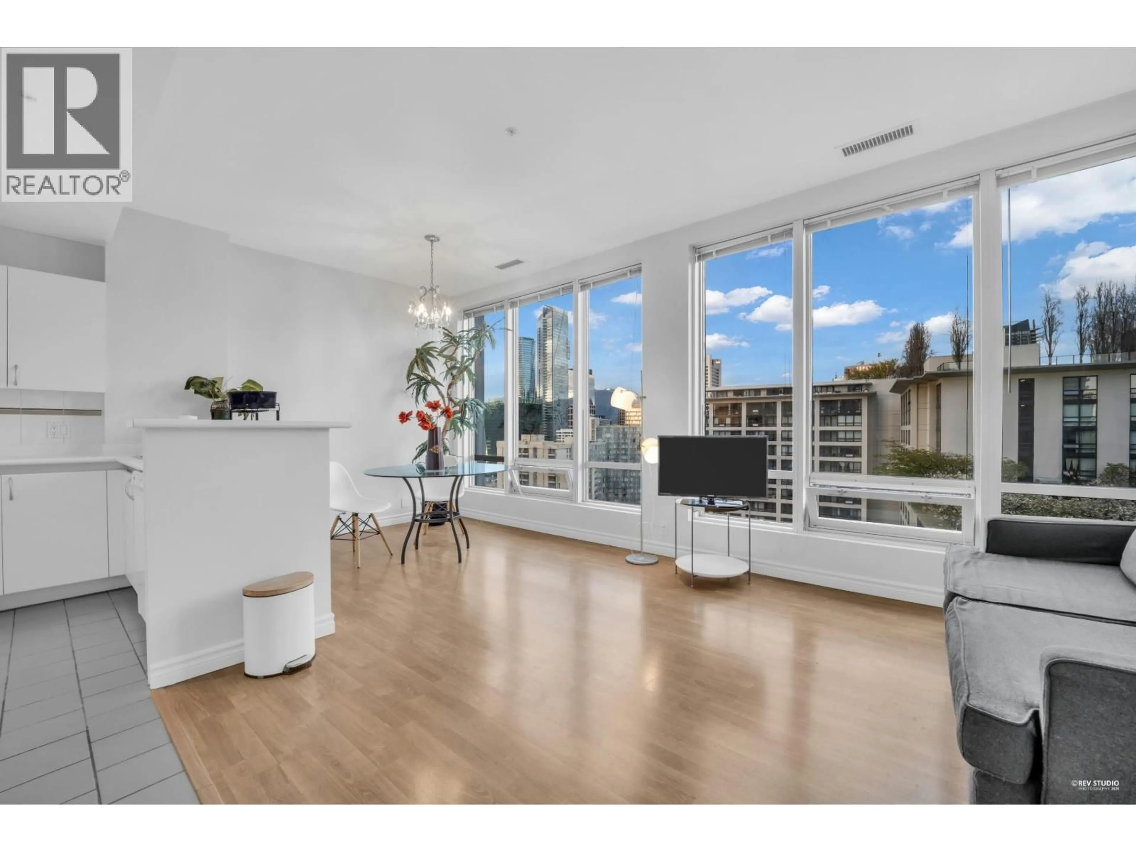 A pic of a room for 1512 - 989 NELSON STREET, Vancouver British Columbia V6Z2S1