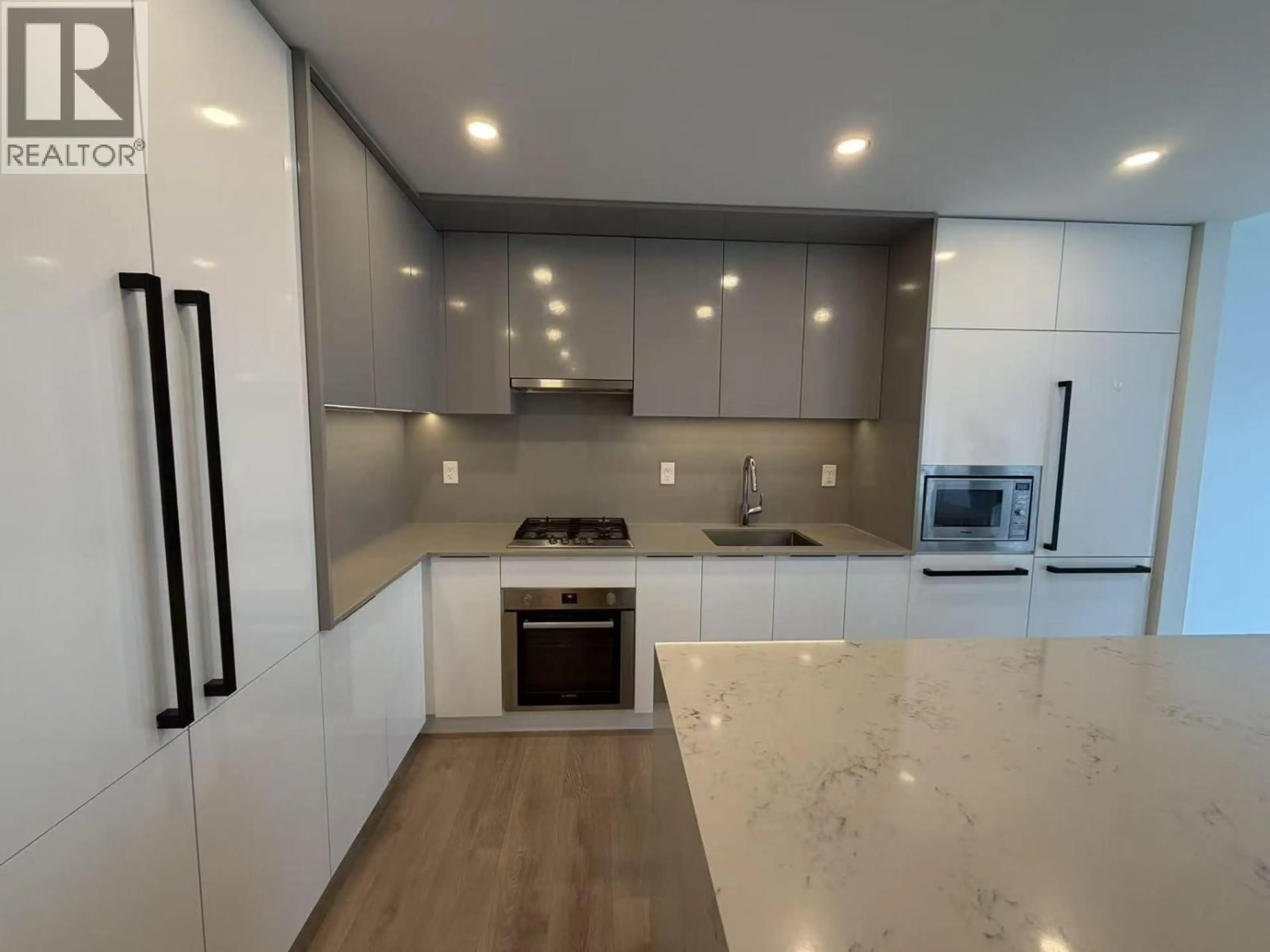 Open concept kitchen, ceramic/tile floor for 1801 - 4711 HAZEL STREET, Burnaby British Columbia V5H0J9