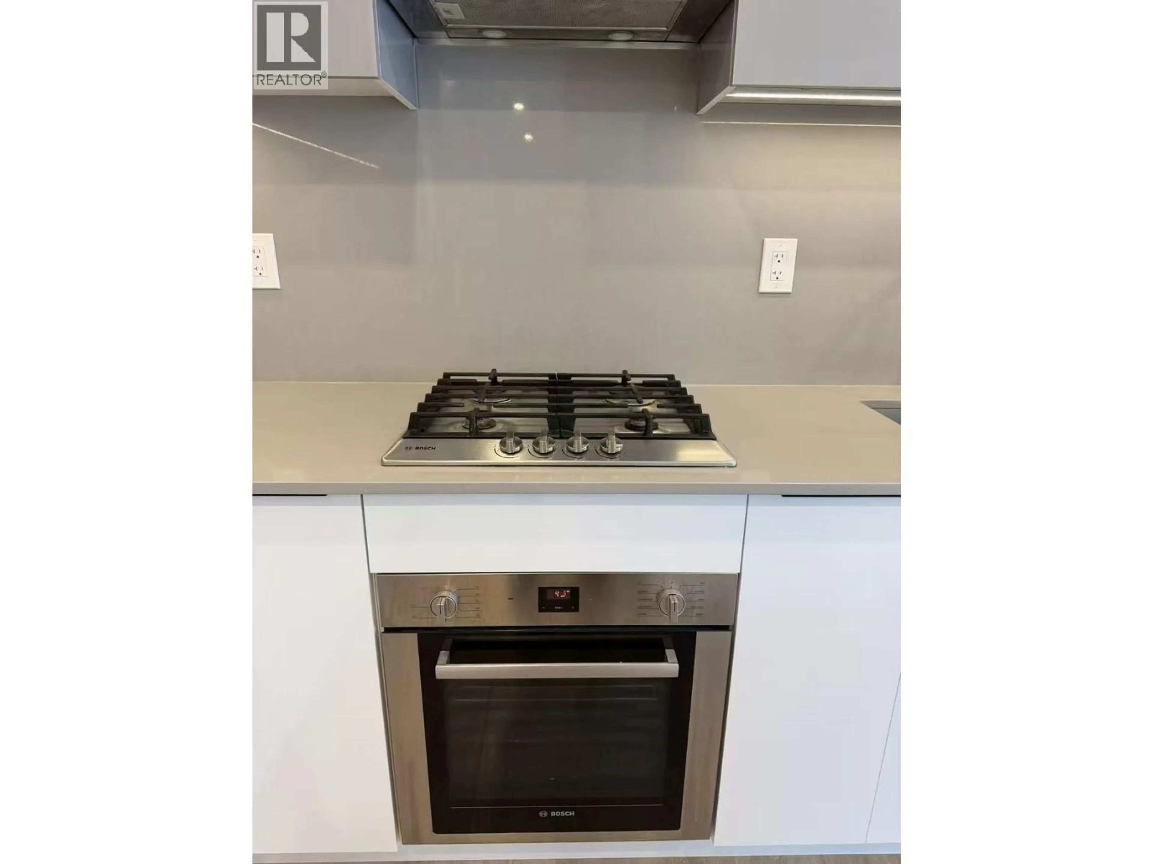 Standard kitchen, unknown for 1801 - 4711 HAZEL STREET, Burnaby British Columbia V5H0J9