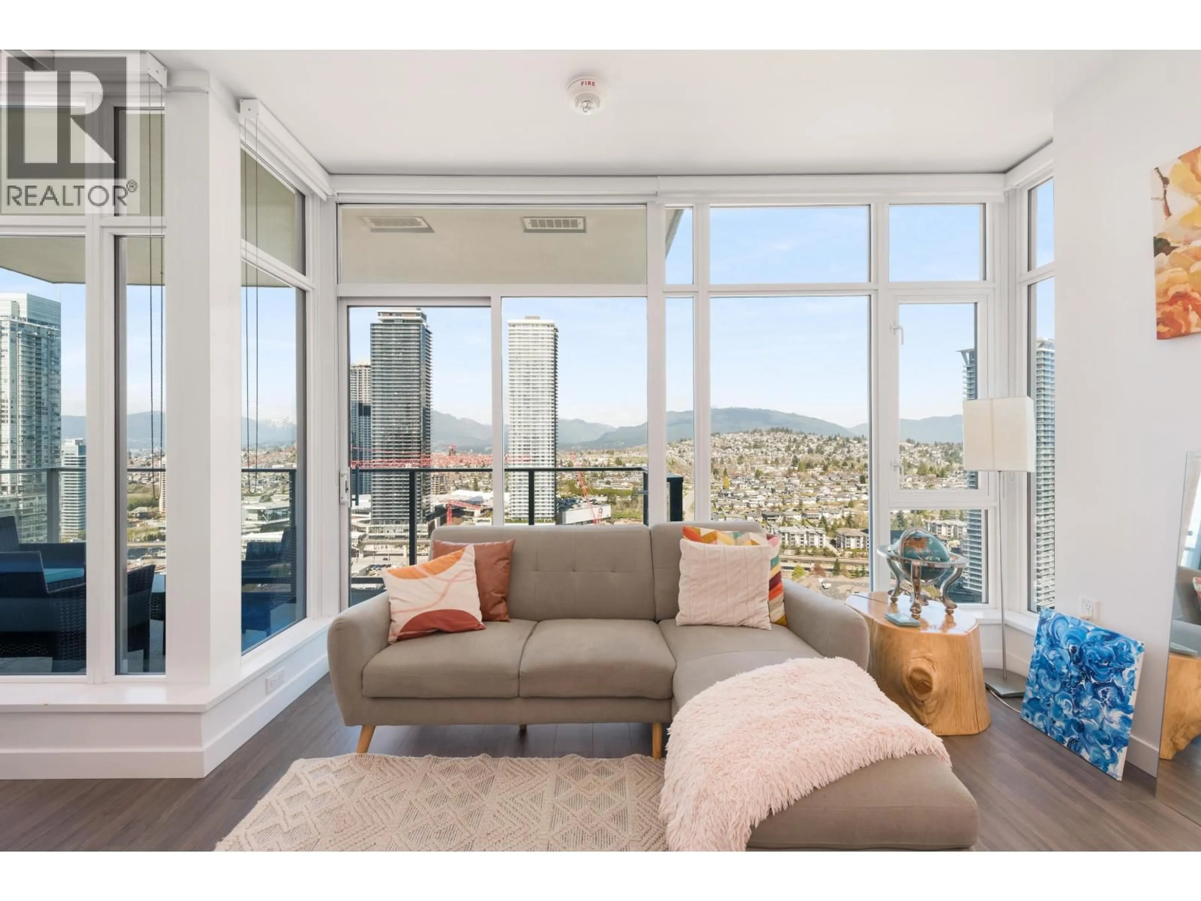 Living room with furniture, unknown for 3506 - 2311 BETA AVENUE, Burnaby British Columbia V5C0M1