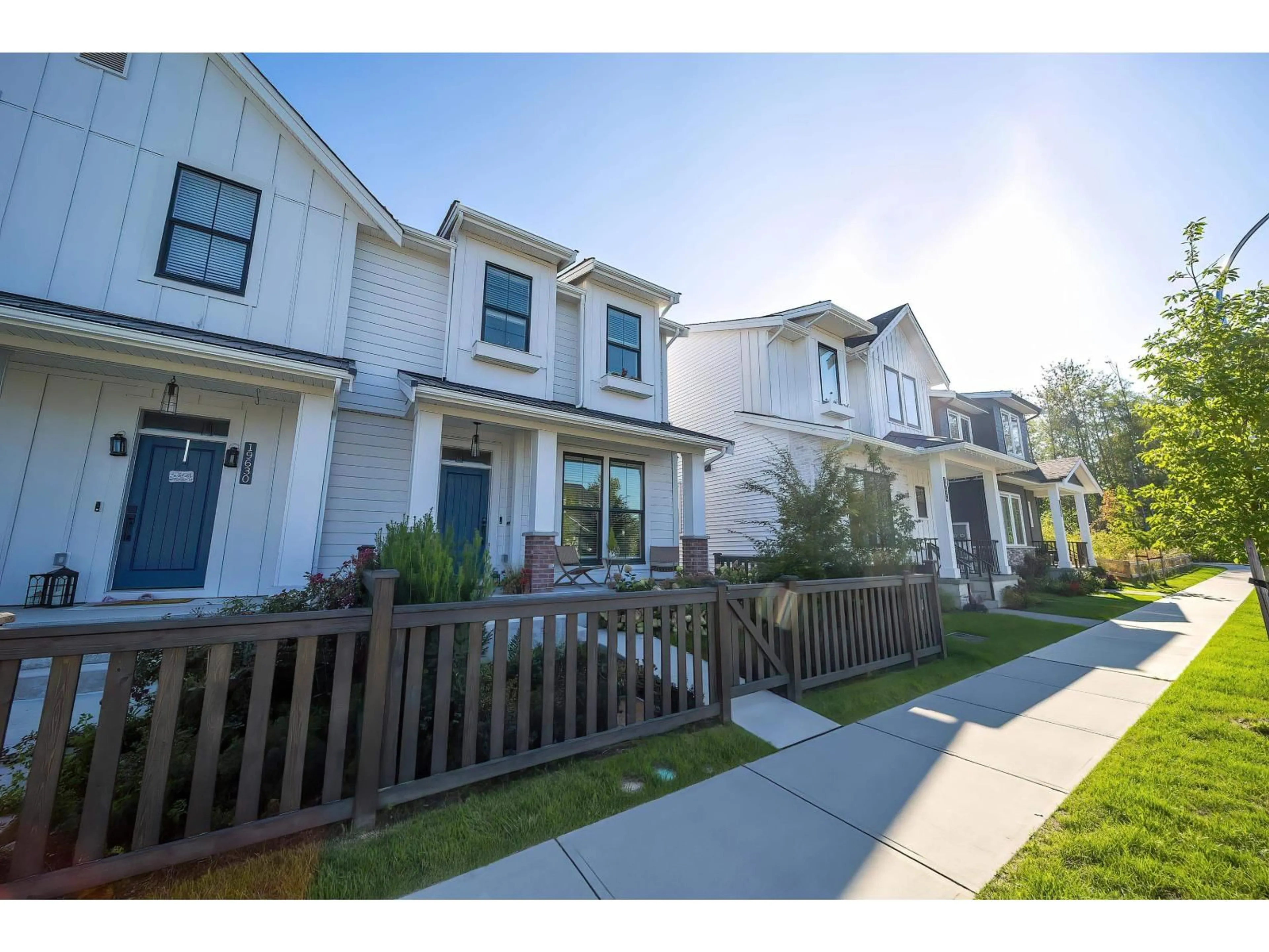 Unknown for 19628 75A AVENUE, Langley British Columbia V2Y3T2