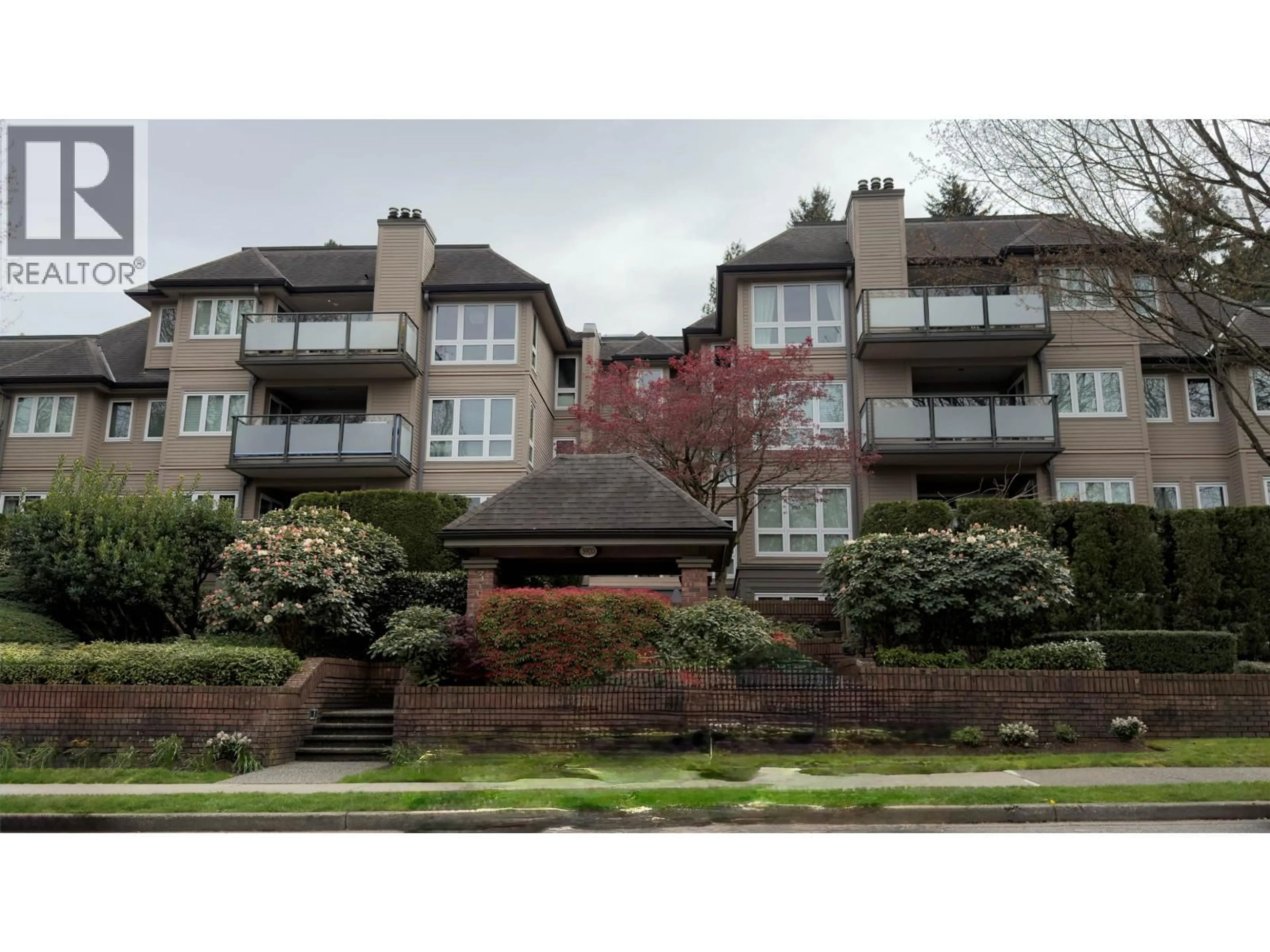 Unknown for 402 - 3970 LINWOOD STREET, Burnaby British Columbia V5G4R5