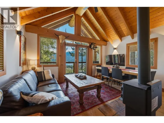 8396 MOUNTAIN VIEW DRIVE, Whistler 2