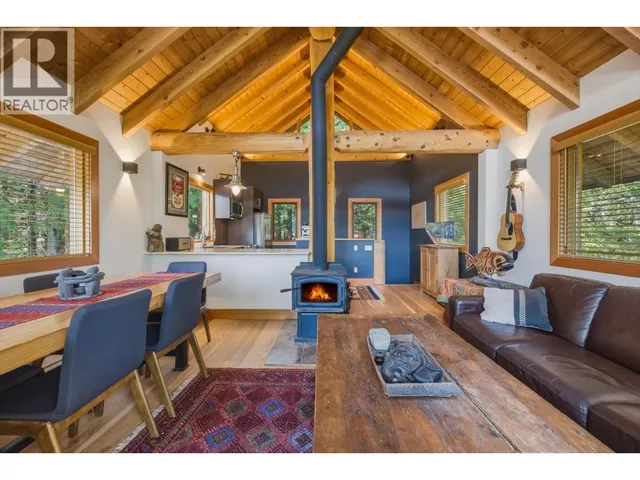 8396 MOUNTAIN VIEW DRIVE, Whistler 5
