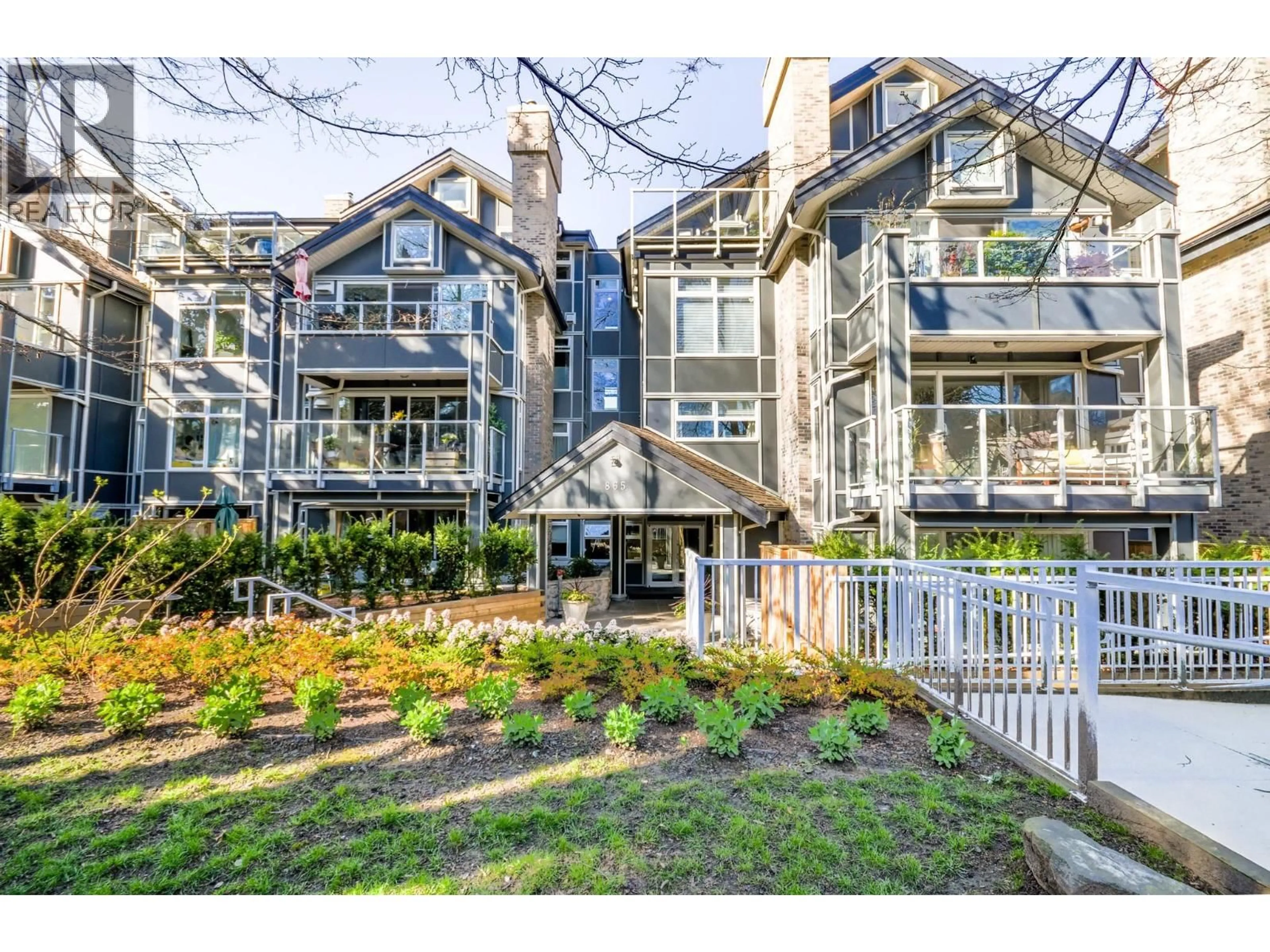 Unknown for 203 - 865 15TH AVENUE, Vancouver British Columbia V5Z1R8