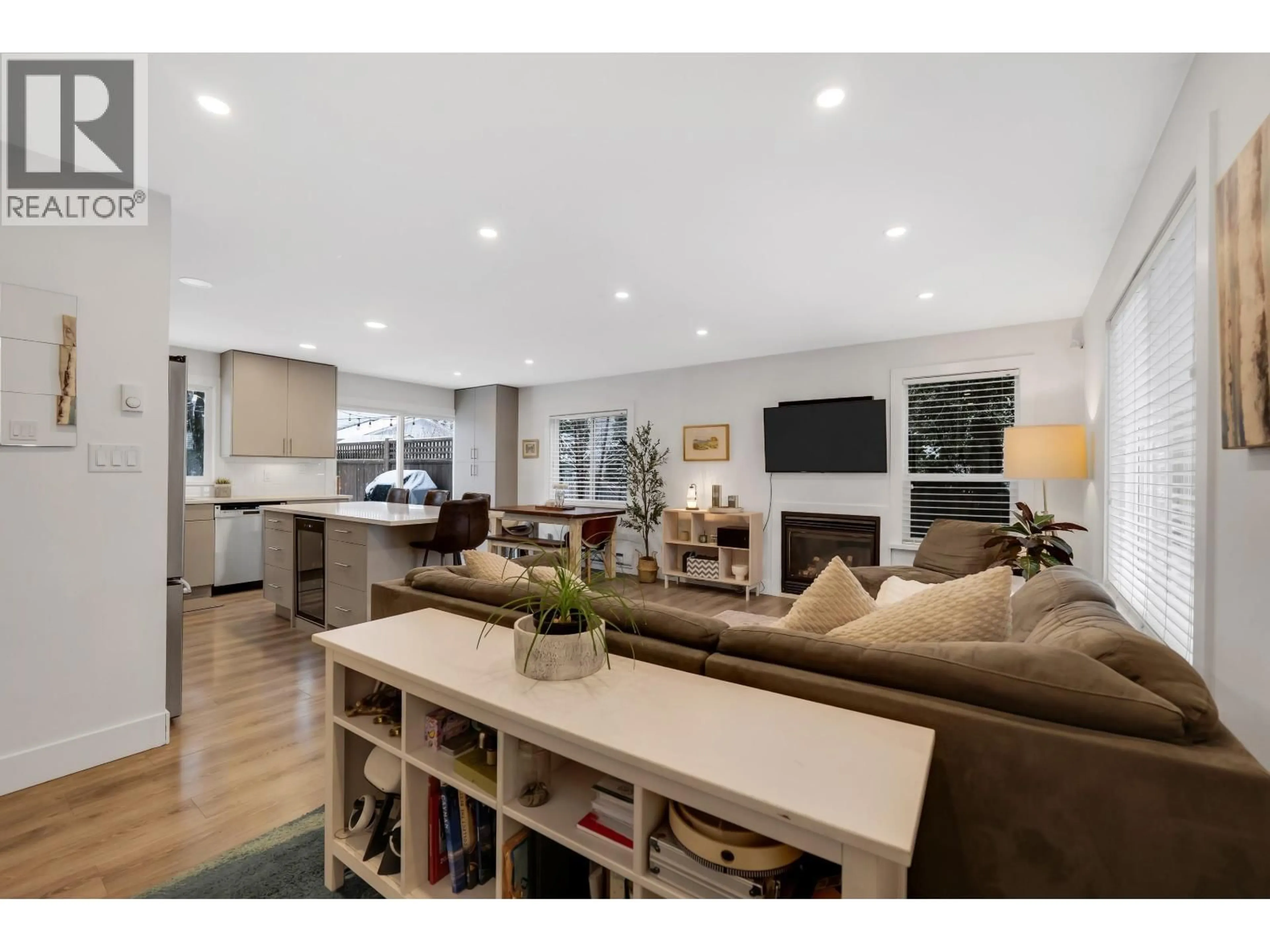 Open concept kitchen, unknown for 40410 PERTH DRIVE, Squamish British Columbia V0N1T0