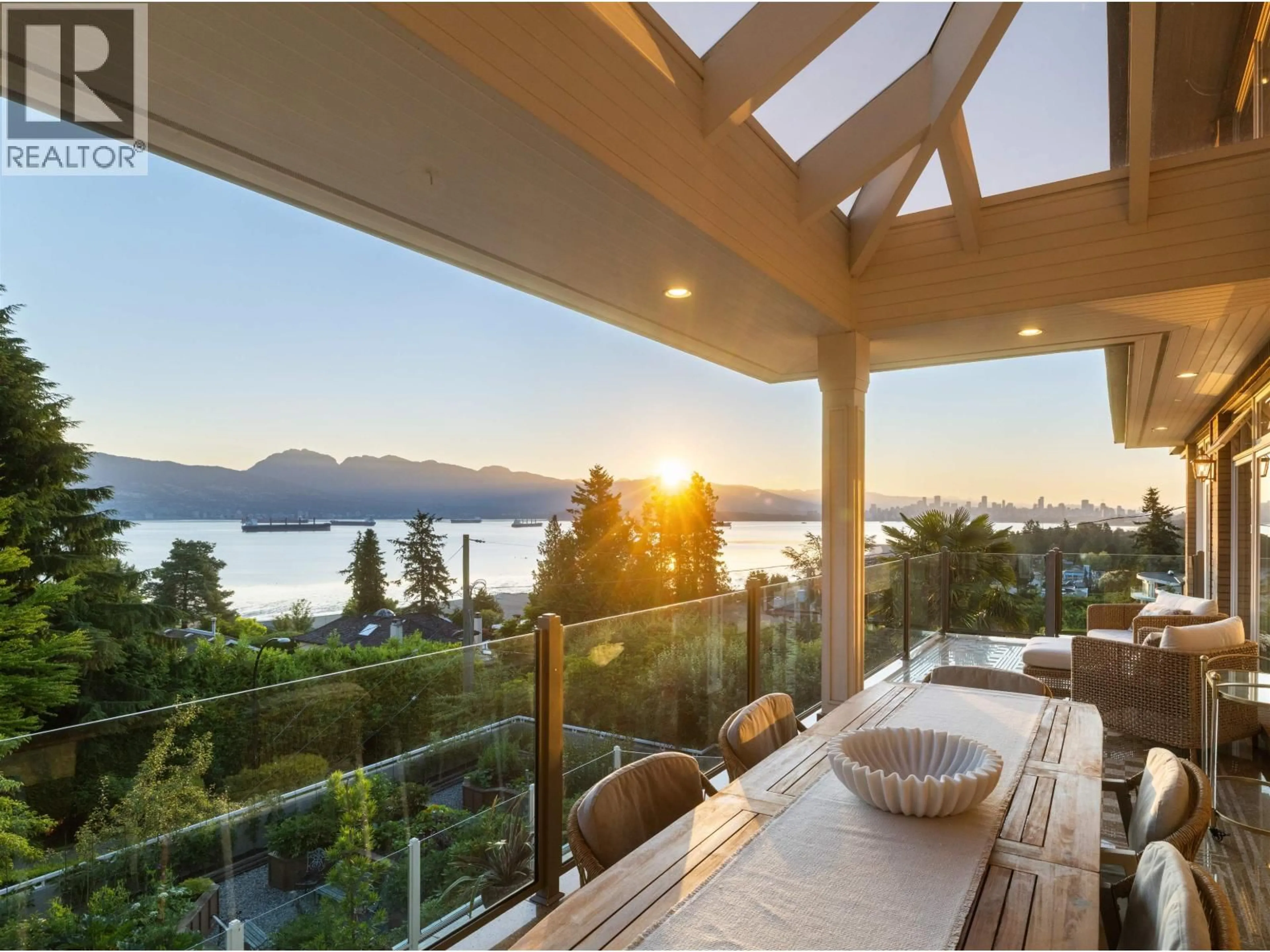 Unknown for 1550 BLANCA STREET, Vancouver British Columbia V6R4S1