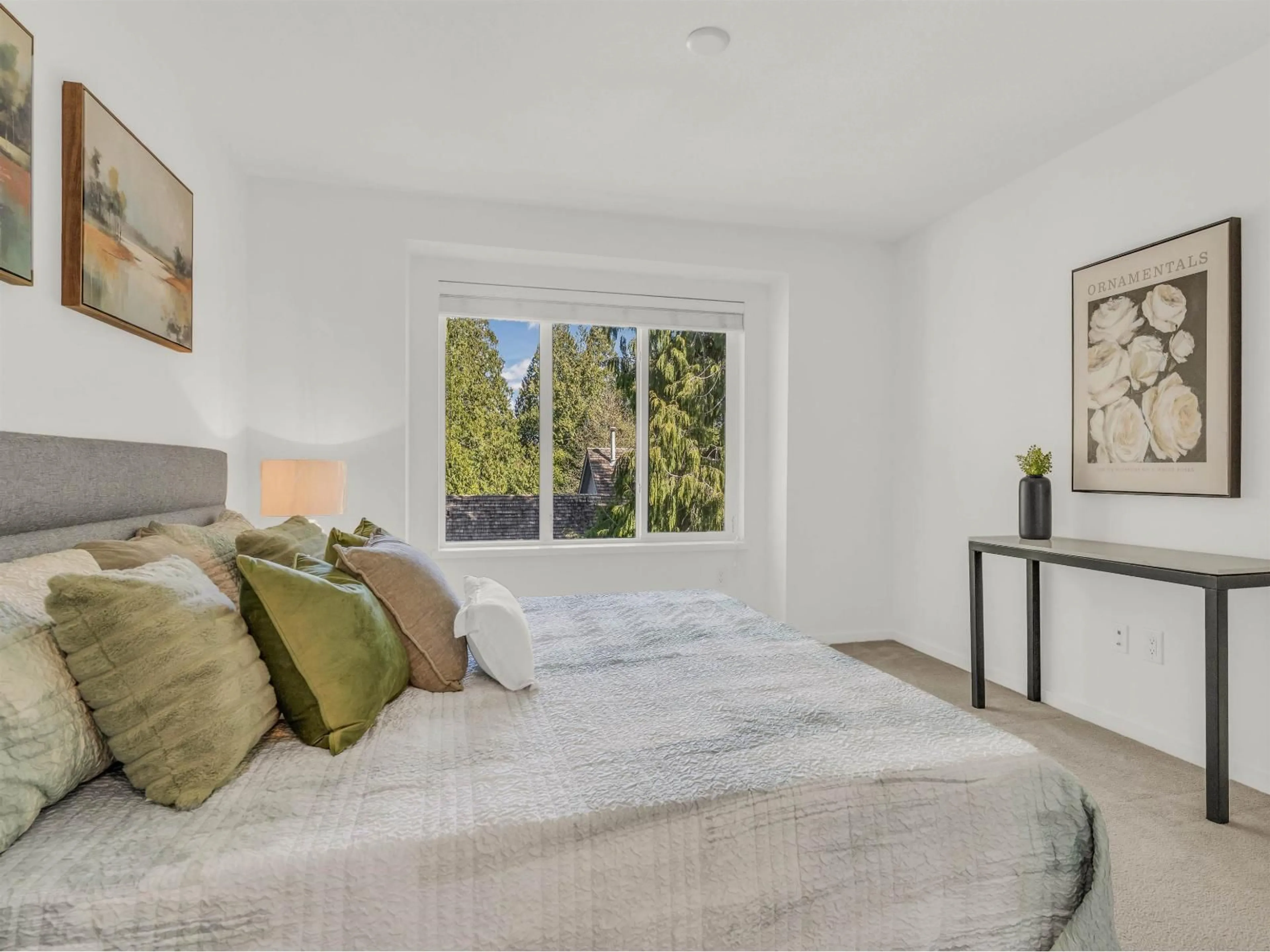 Bedroom with bed, unknown for 92 - 158 171 STREET, Surrey British Columbia V3Z0X1