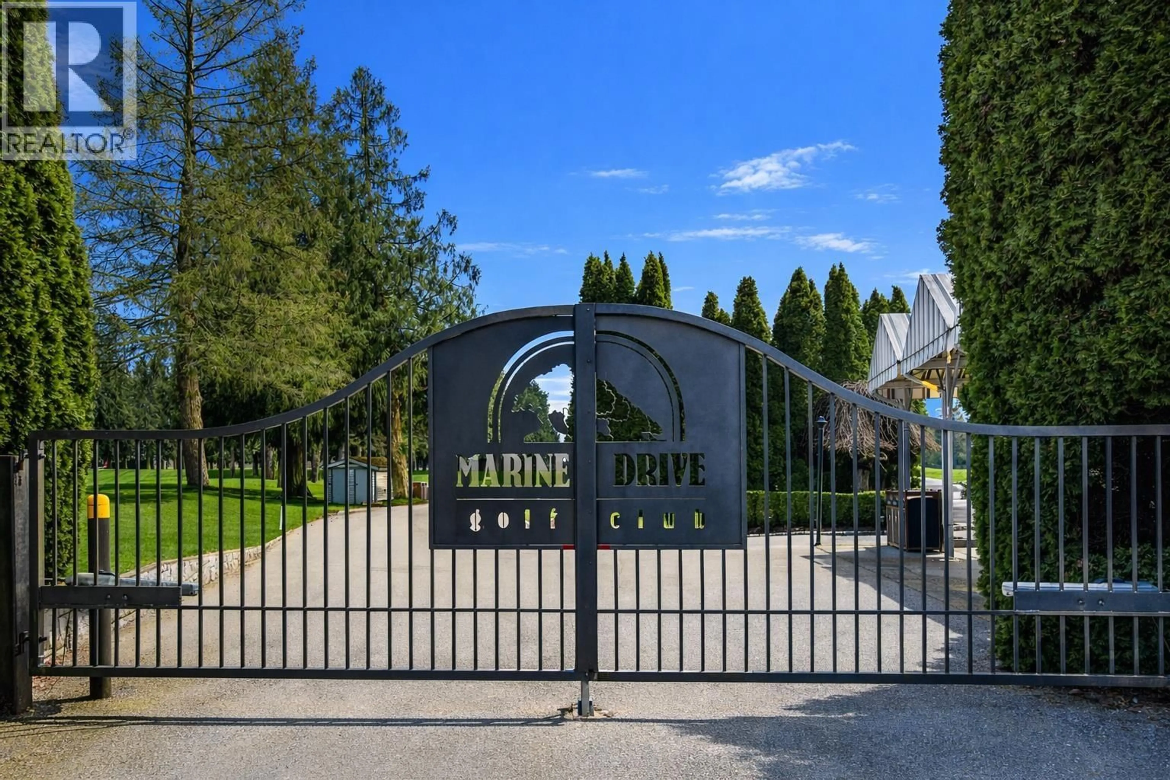 Indoor foyer for 2236 YEWBROOK PLACE, Vancouver British Columbia V6P6K4