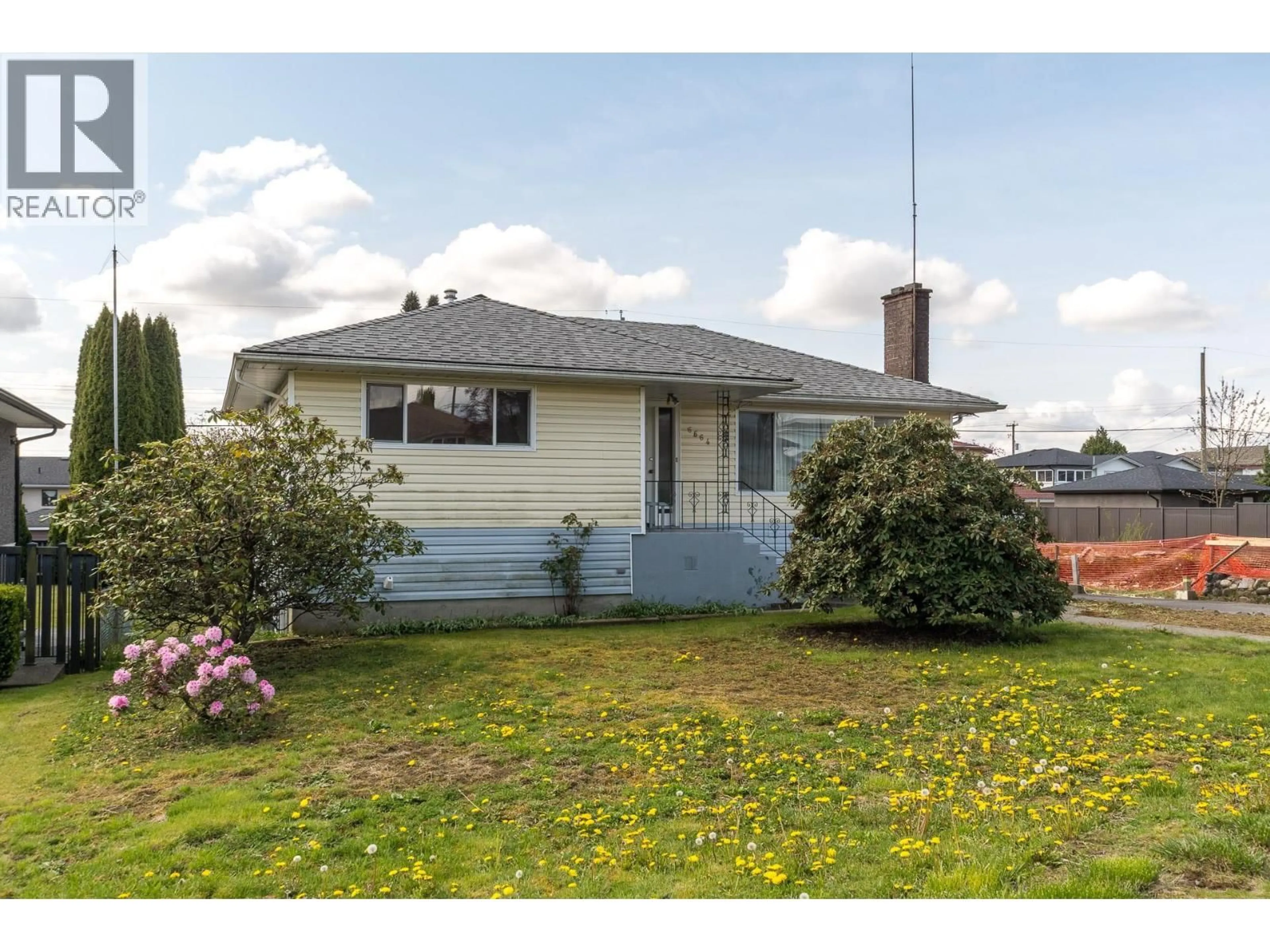 Unknown for 6664 CHARLES STREET, Burnaby British Columbia V5B2H1