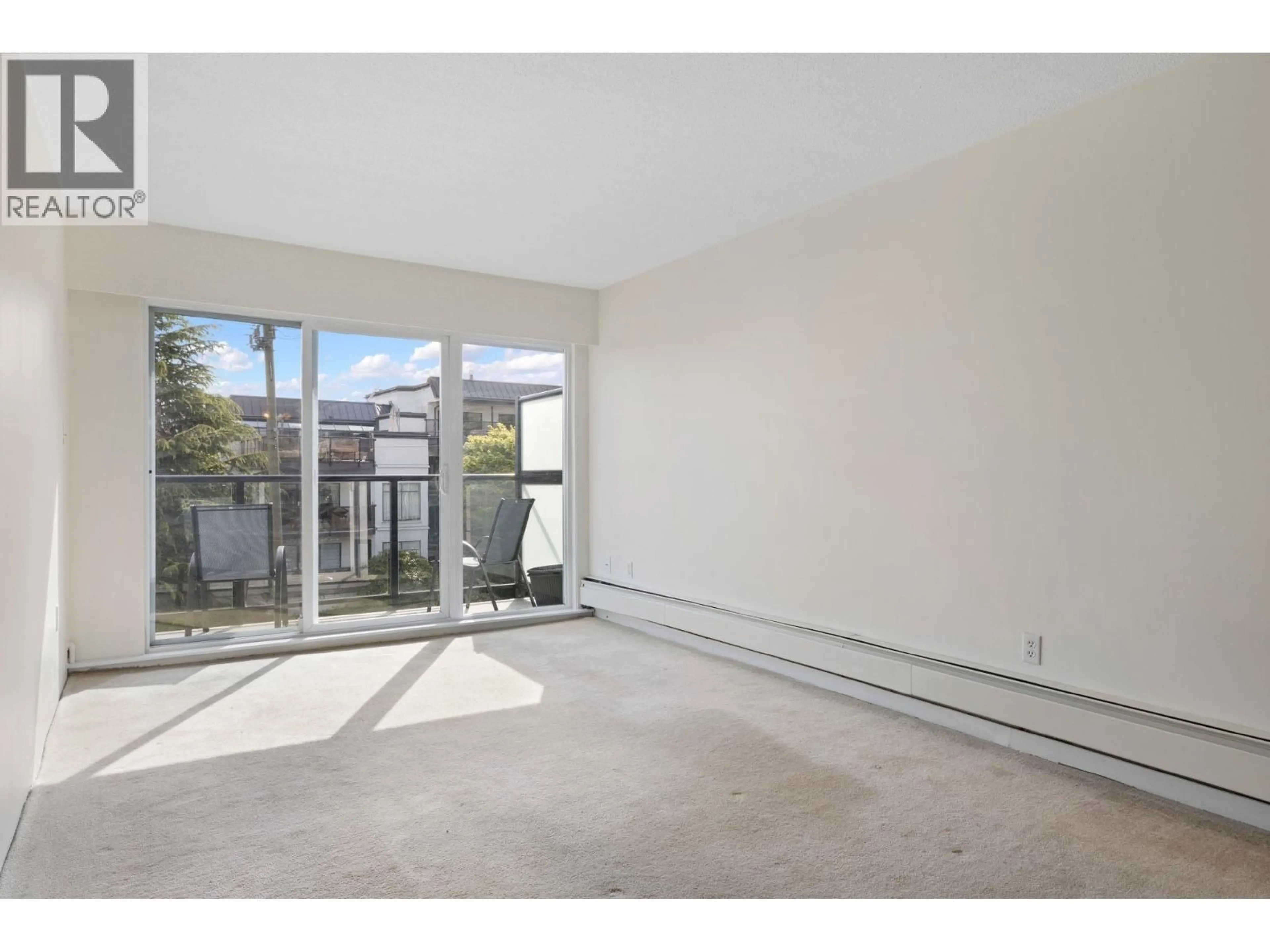 A pic of a room for 10 - 2223 PRINCE EDWARD STREET, Vancouver British Columbia V5T4K6