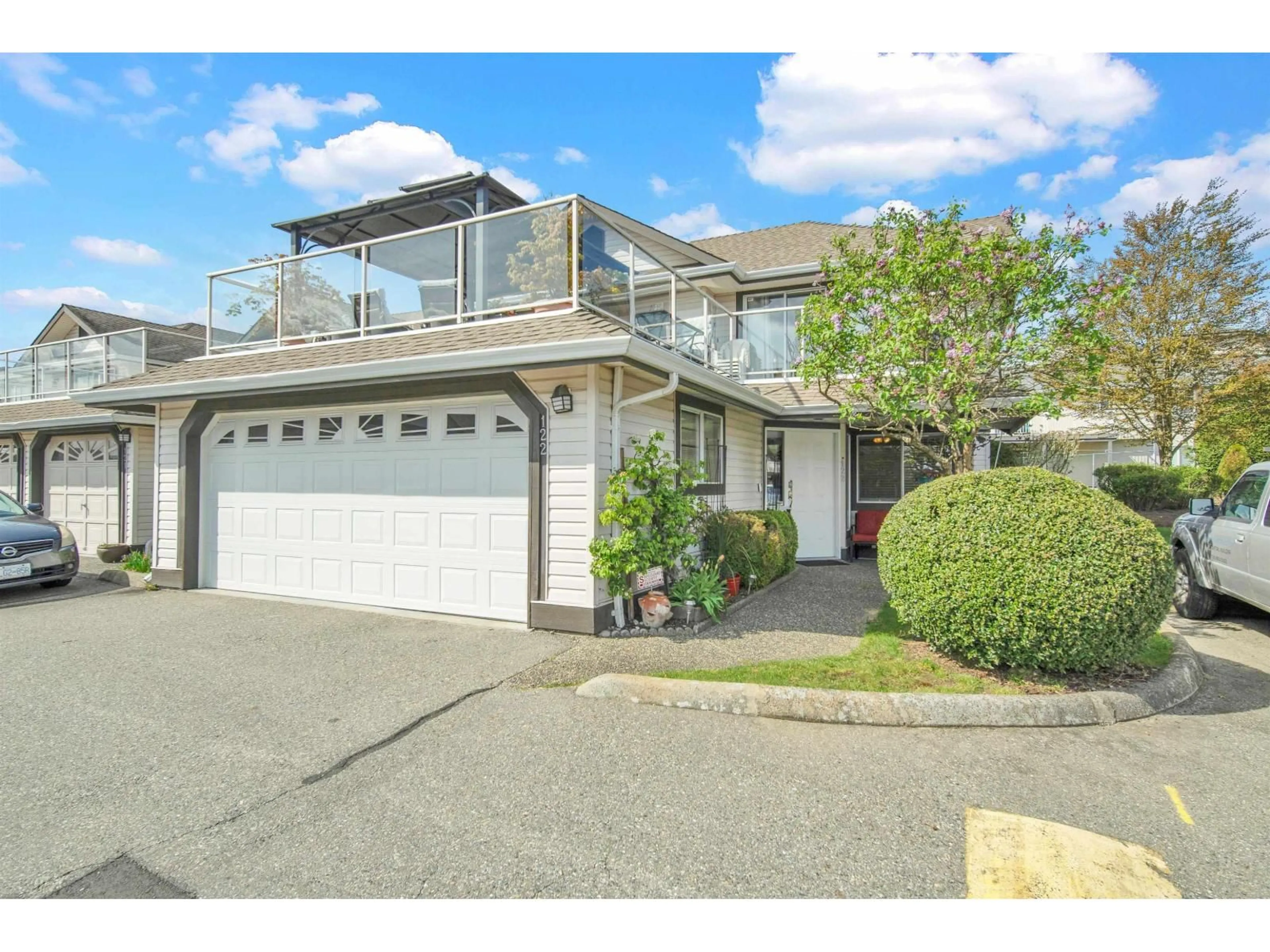 A pic from outside/outdoor area/front of a property/back of a property/a pic from drone, street for 122 - 3080 TOWNLINE ROAD, Abbotsford British Columbia V2T5M2