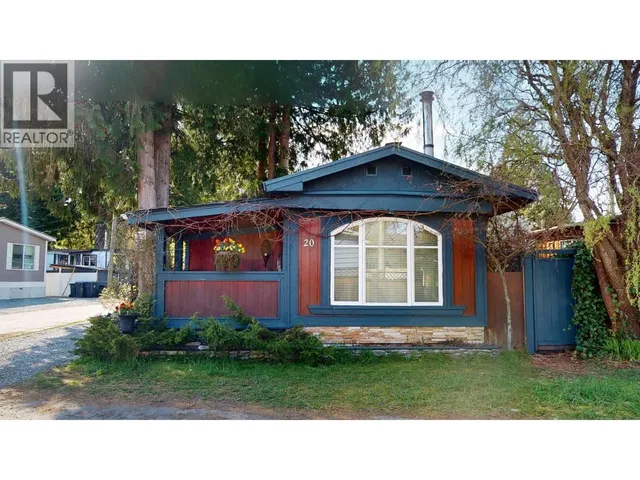 20 - 40022 GOVERNMENT ROAD, Squamish 2