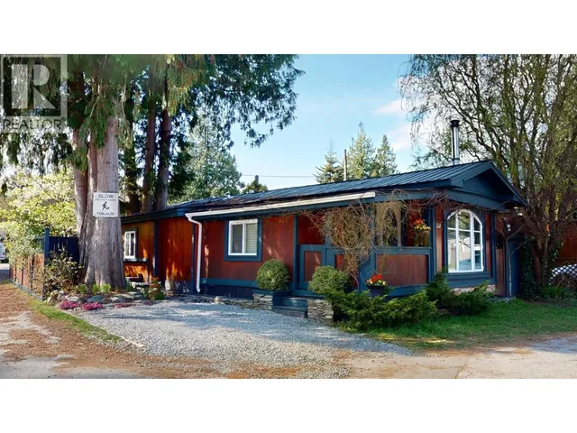 20 - 40022 GOVERNMENT ROAD, Squamish 3
