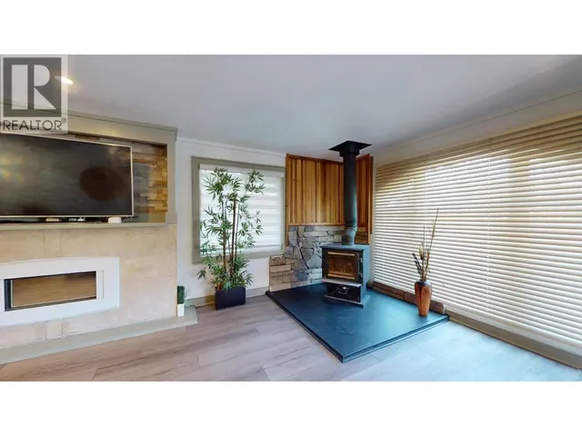 20 - 40022 GOVERNMENT ROAD, Squamish 4
