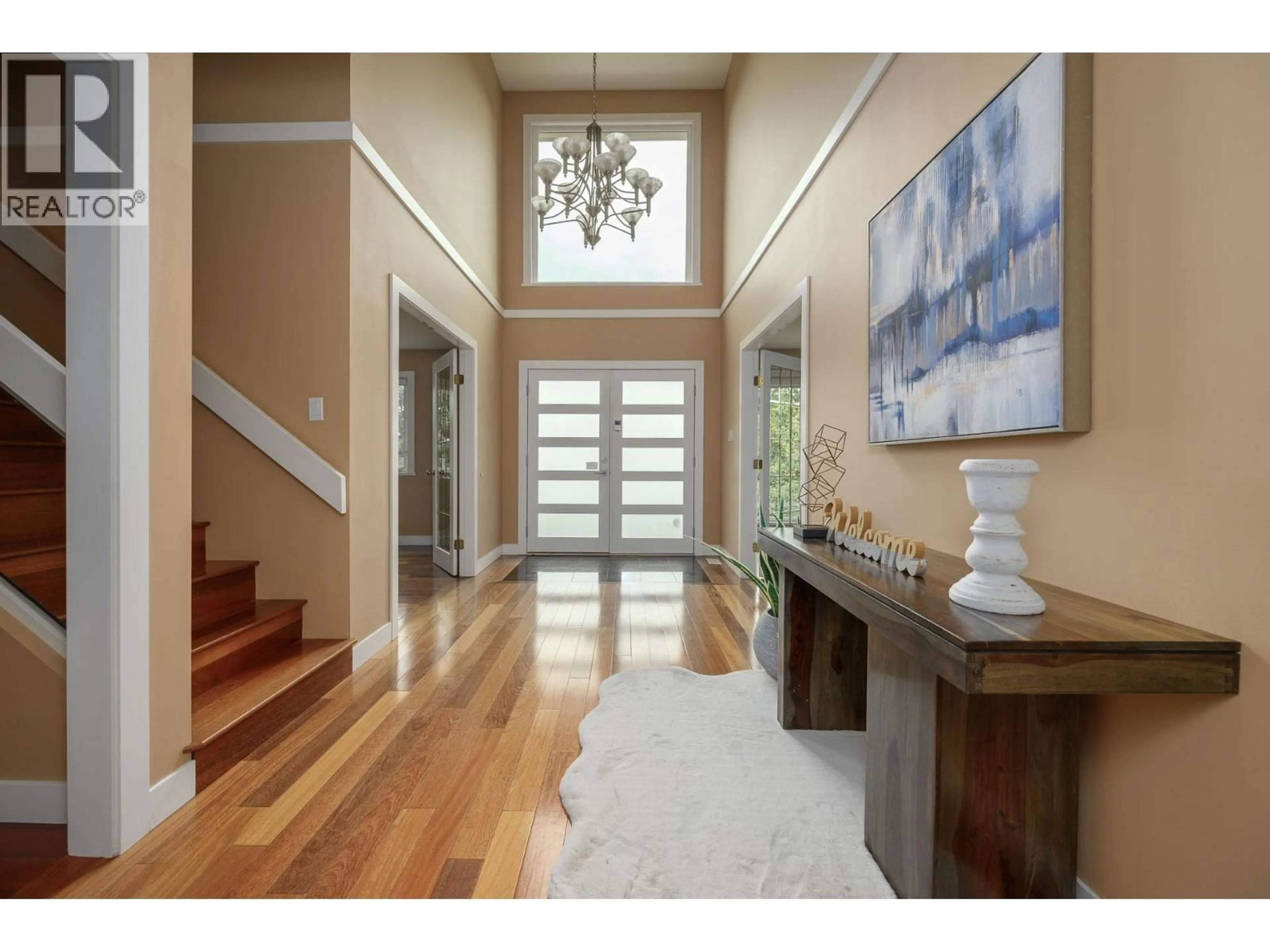 Indoor entryway for 4827 NORTHWOOD PLACE, West Vancouver British Columbia V7S3C5