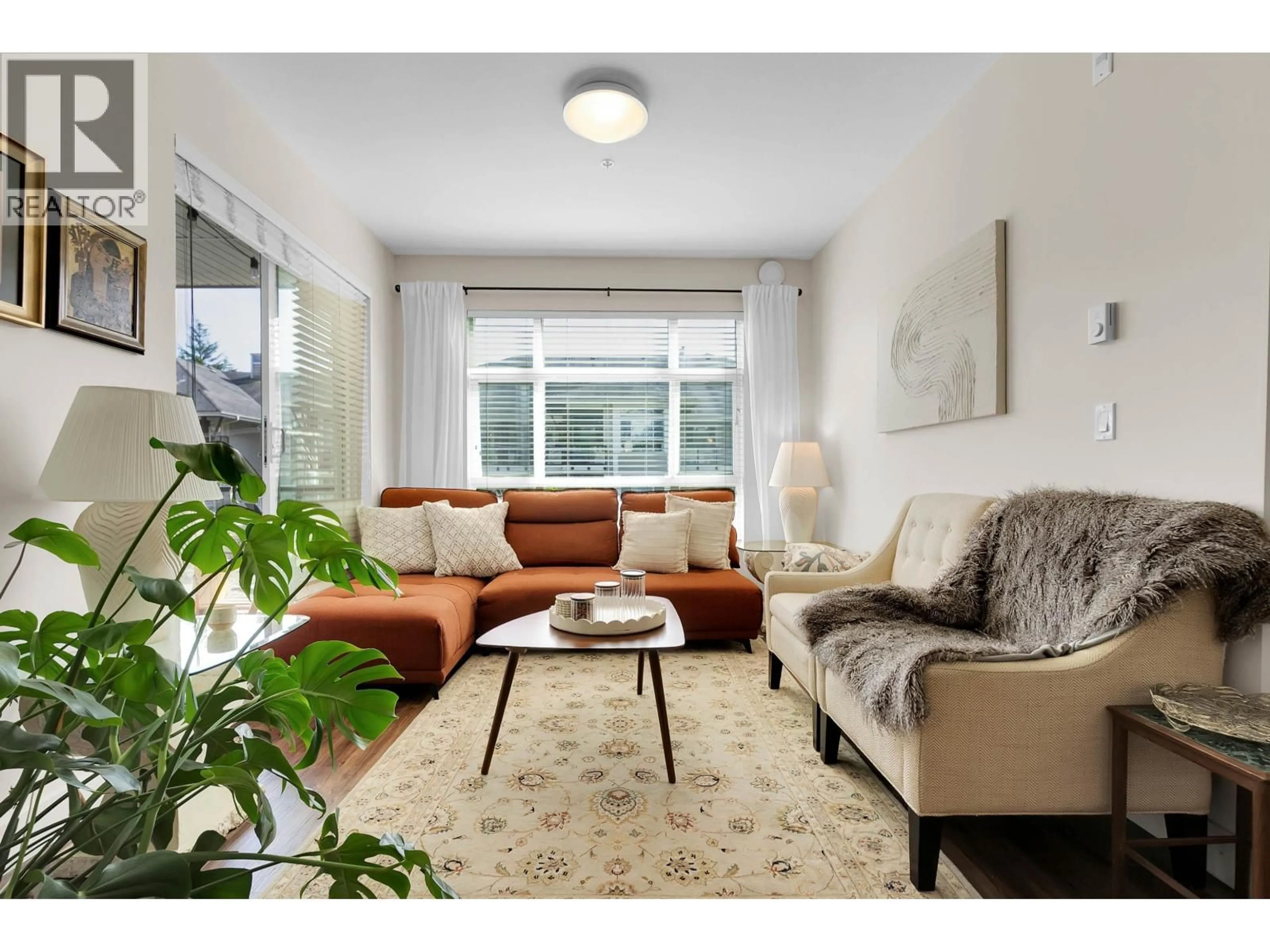 Living room with furniture, unknown for 304 - 2495 WILSON AVENUE, Port Coquitlam British Columbia V3C0E4