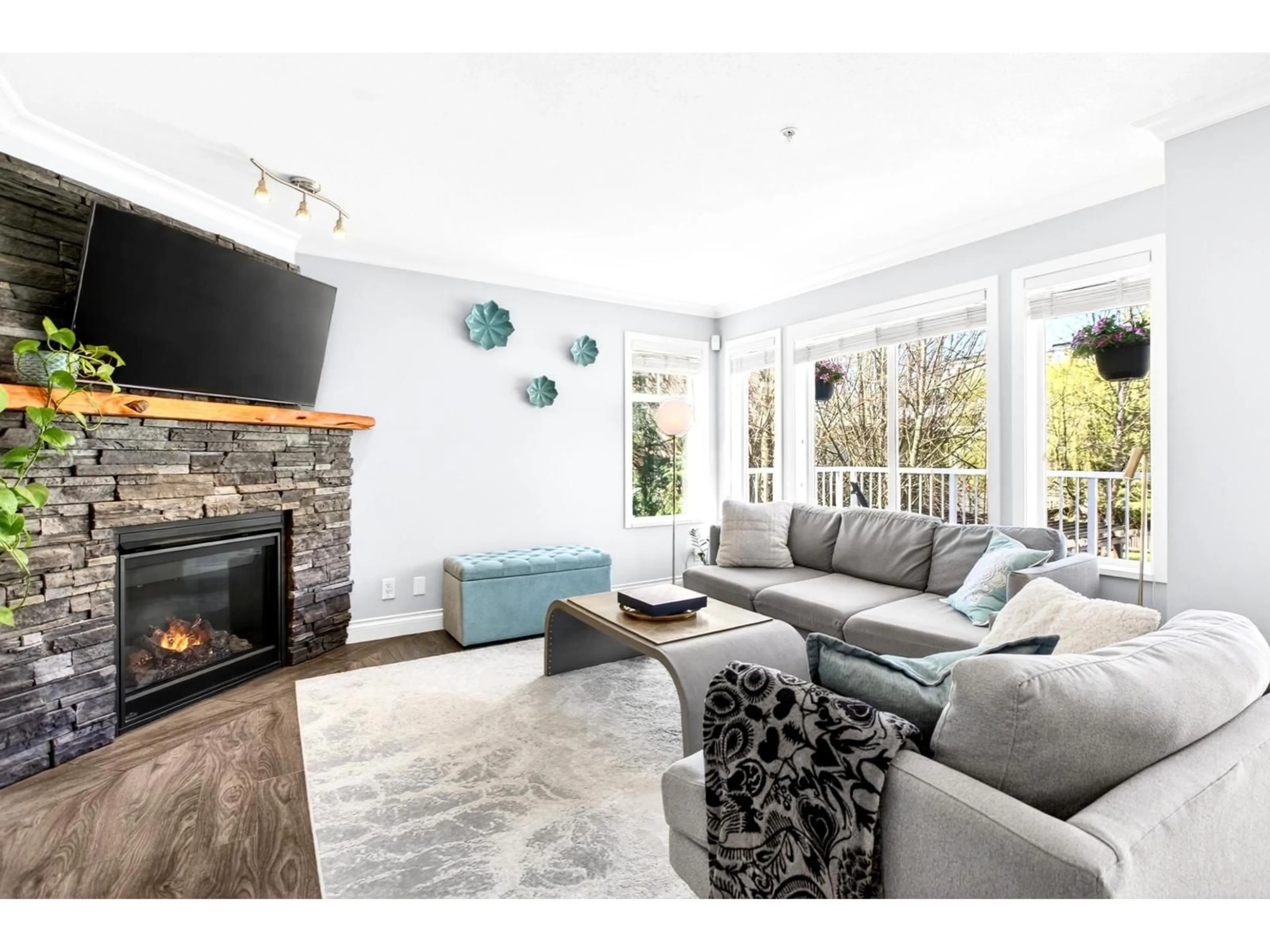 Living room with furniture, unknown for 35 - 20771 DUNCAN WAY, Langley British Columbia V3A9L4