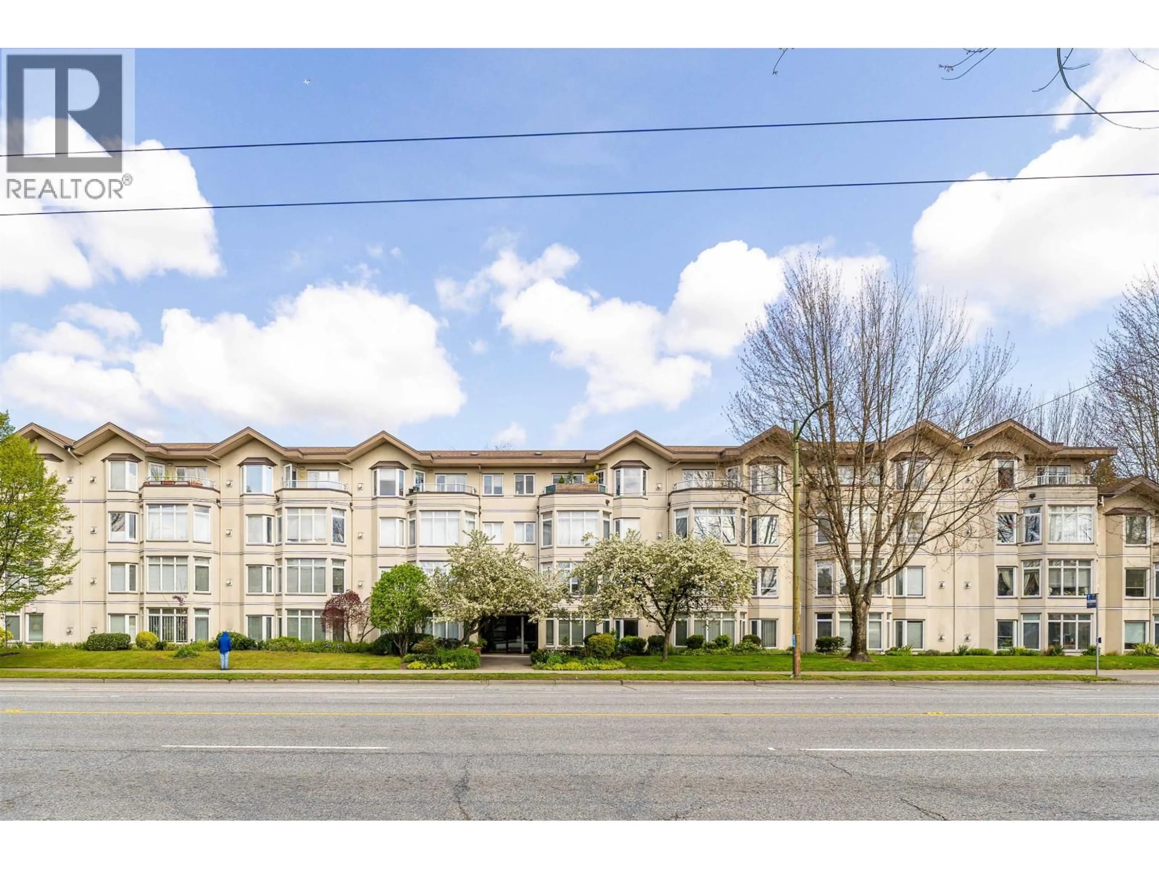 Blurry image for 301 - 2677 BROADWAY, Vancouver British Columbia V5M1Y6