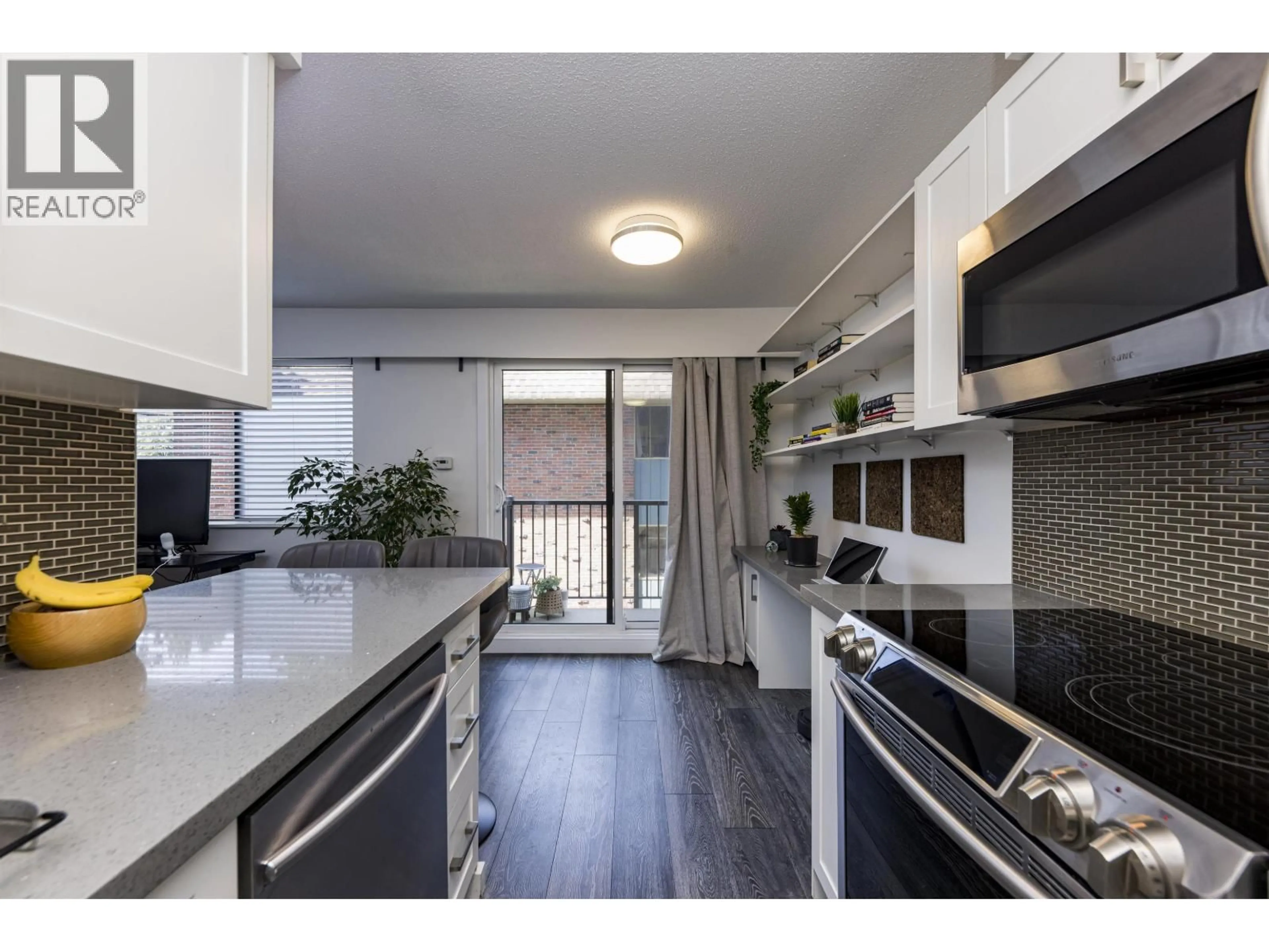 Unknown for 208 - 160 19TH STREET, North Vancouver British Columbia V7L2Y8